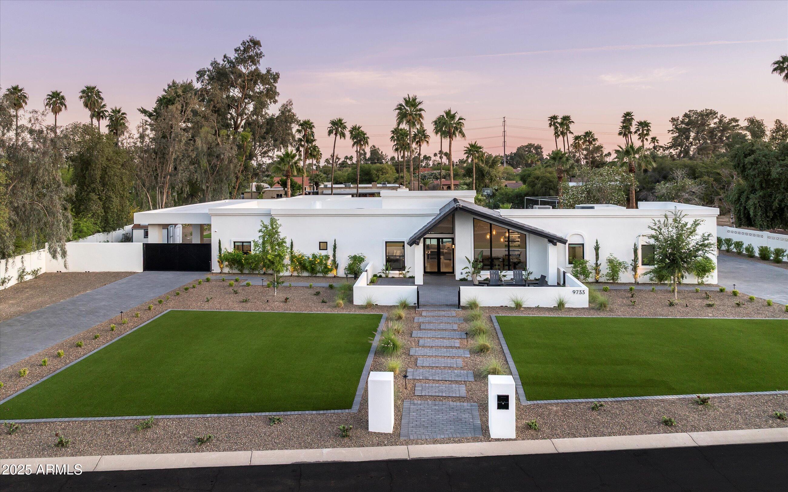 LA TIERRA ESTATES AMD - Residential