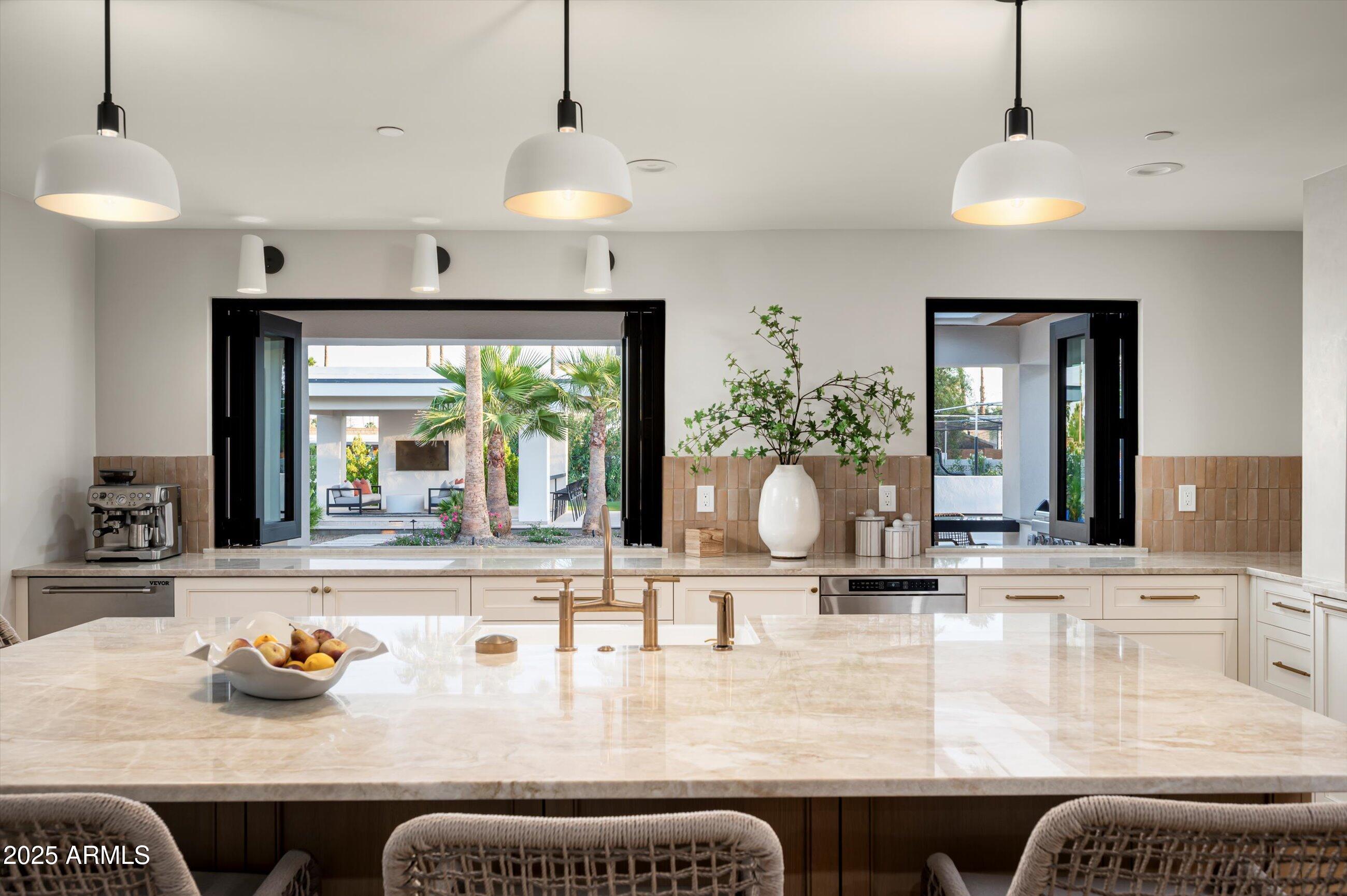 LA TIERRA ESTATES AMD - Residential