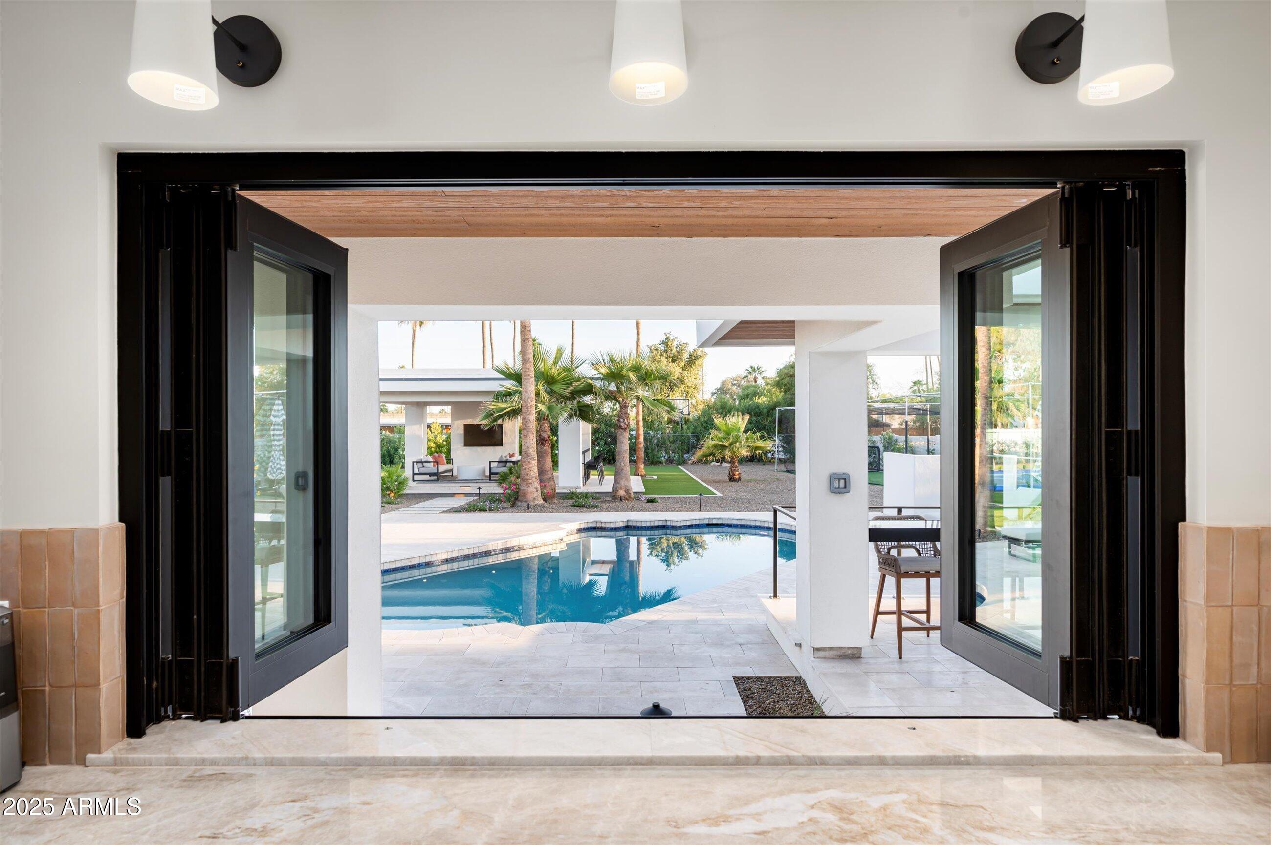 LA TIERRA ESTATES AMD - Residential