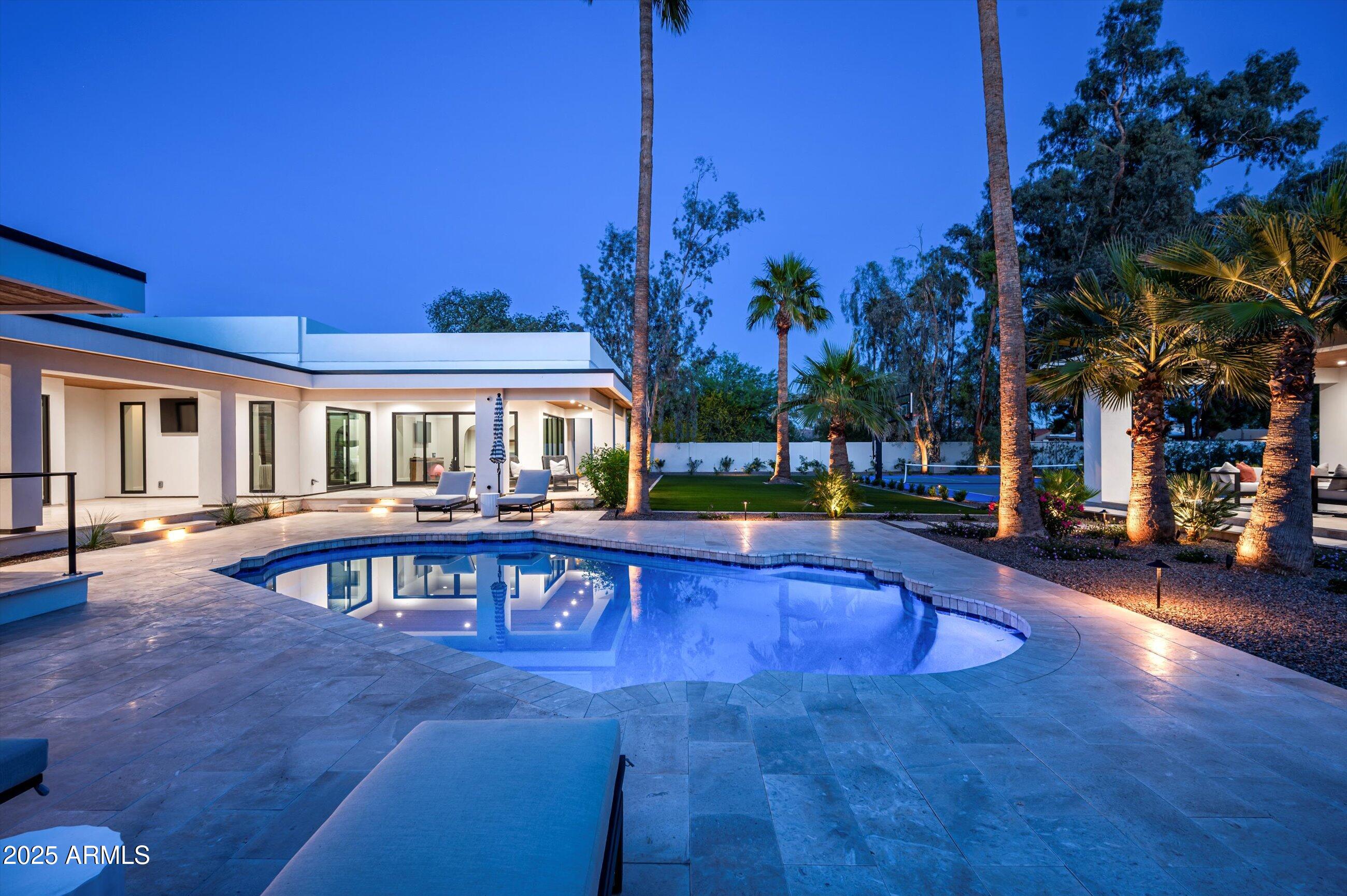 LA TIERRA ESTATES AMD - Residential
