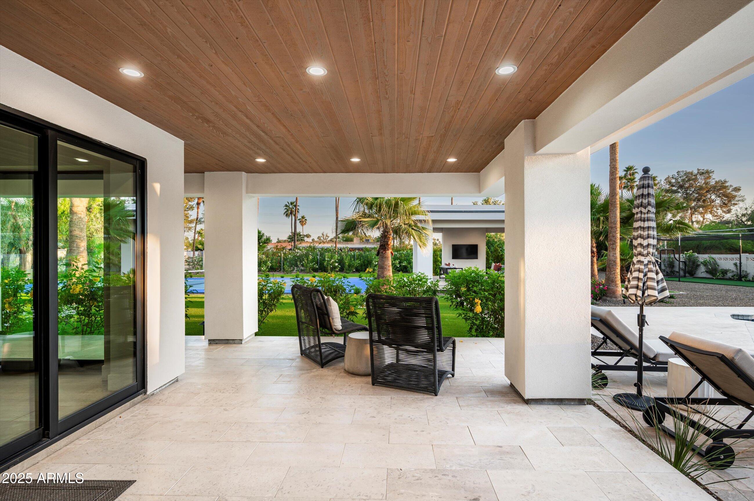 LA TIERRA ESTATES AMD - Residential