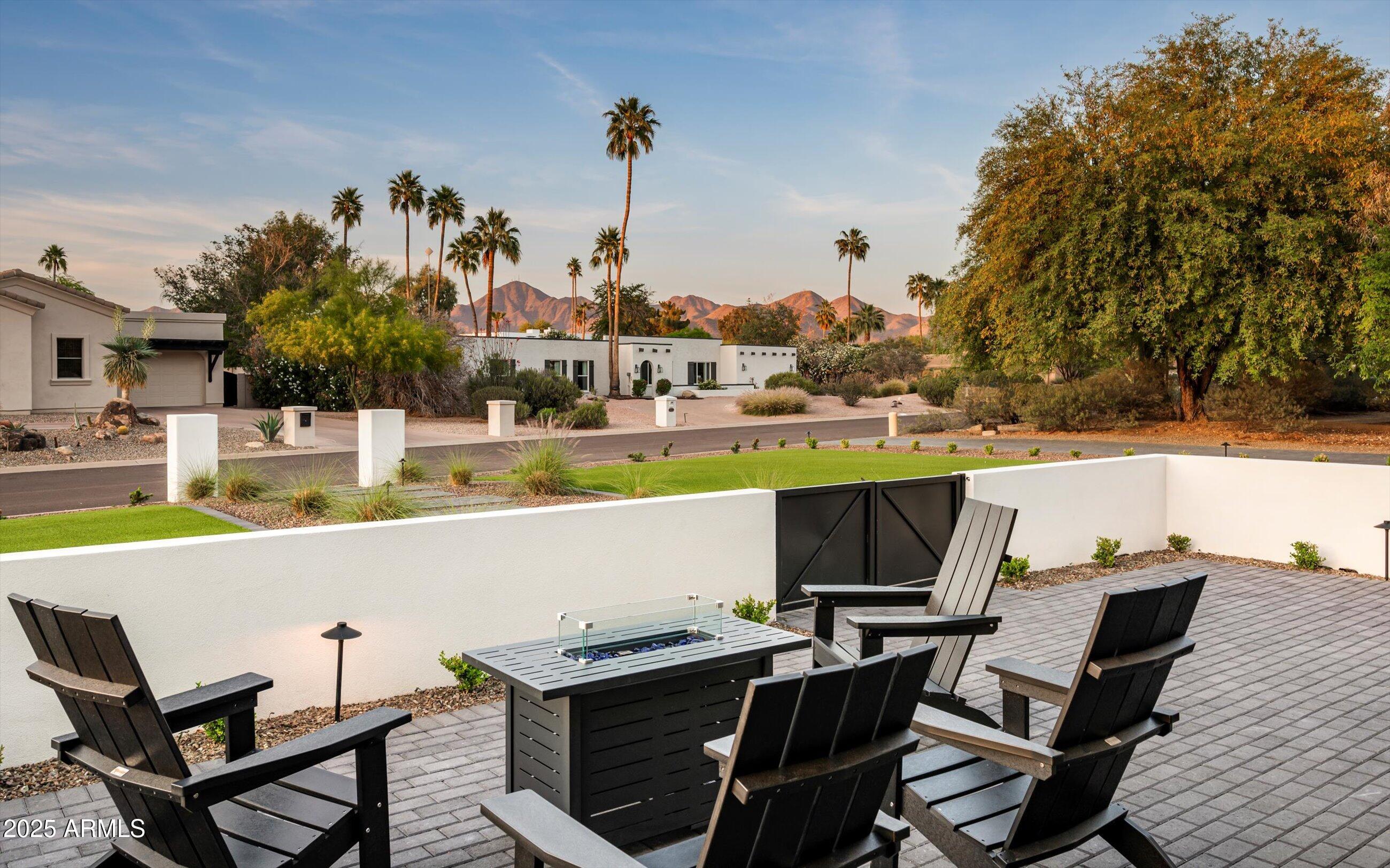 LA TIERRA ESTATES AMD - Residential
