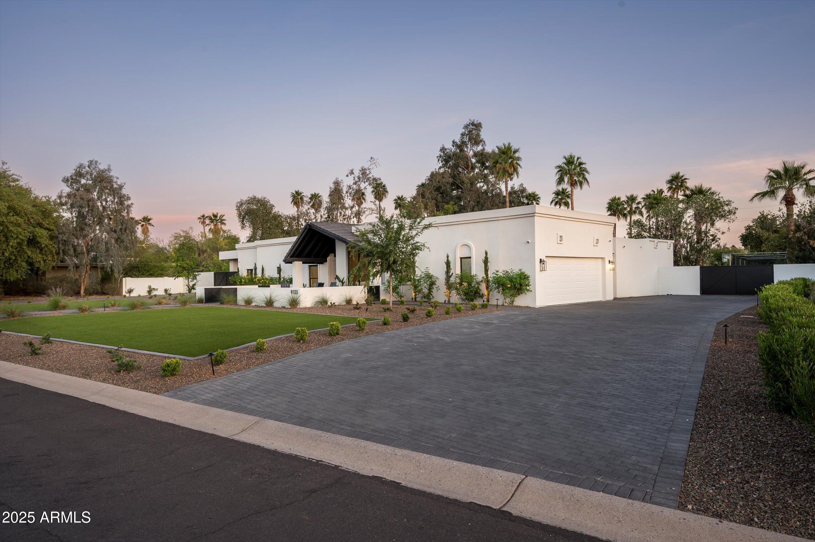LA TIERRA ESTATES AMD - Residential