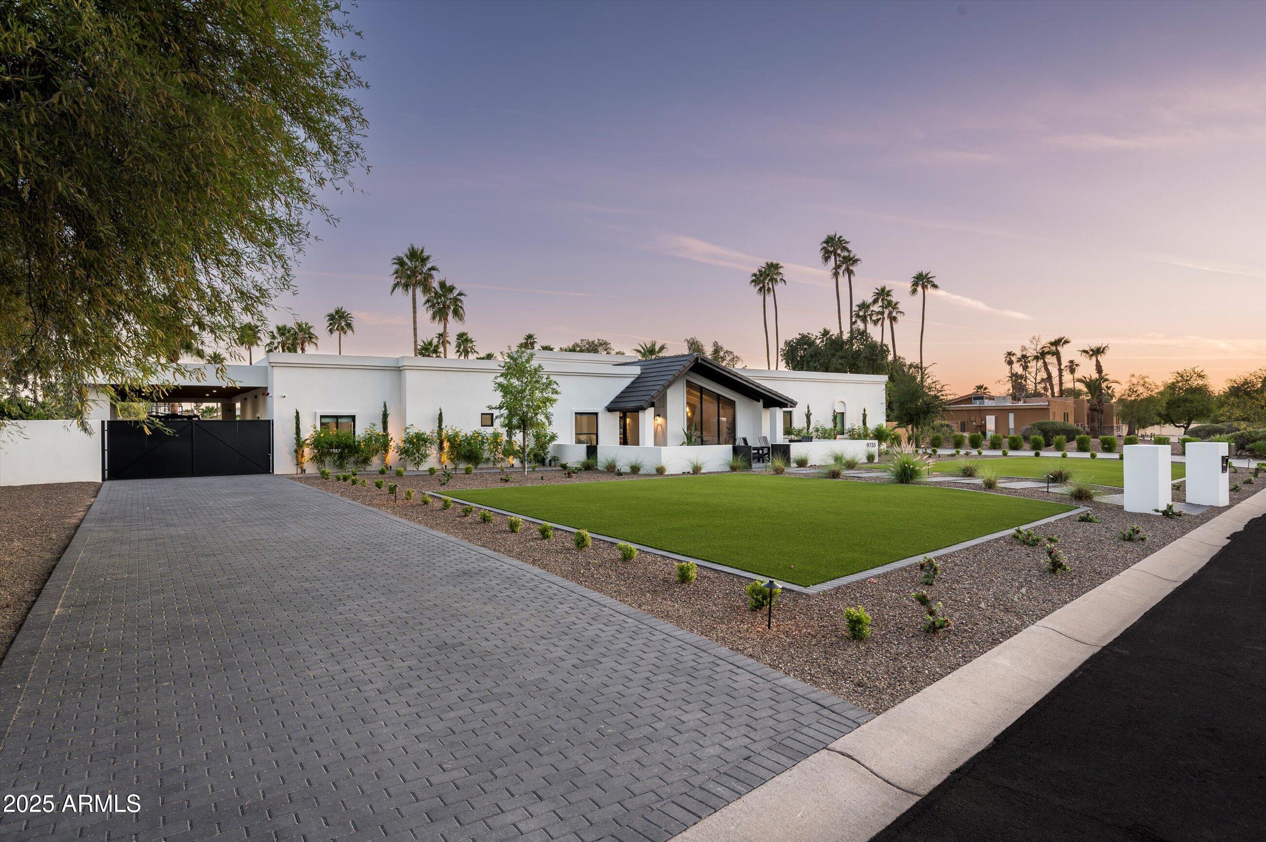 LA TIERRA ESTATES AMD - Residential