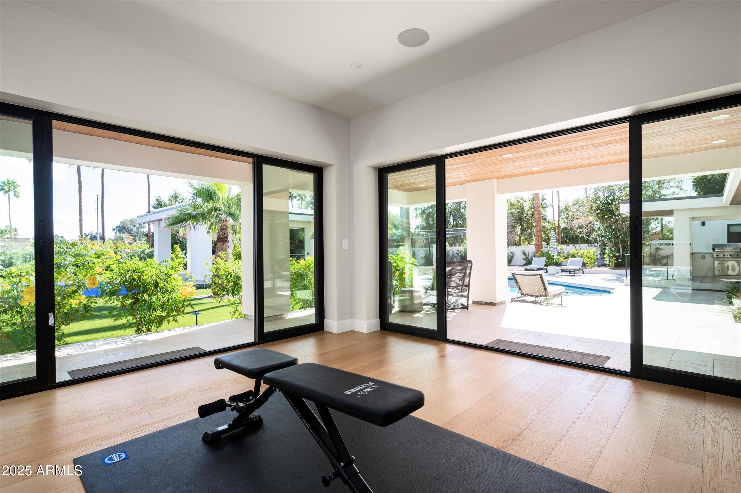 LA TIERRA ESTATES AMD - Residential