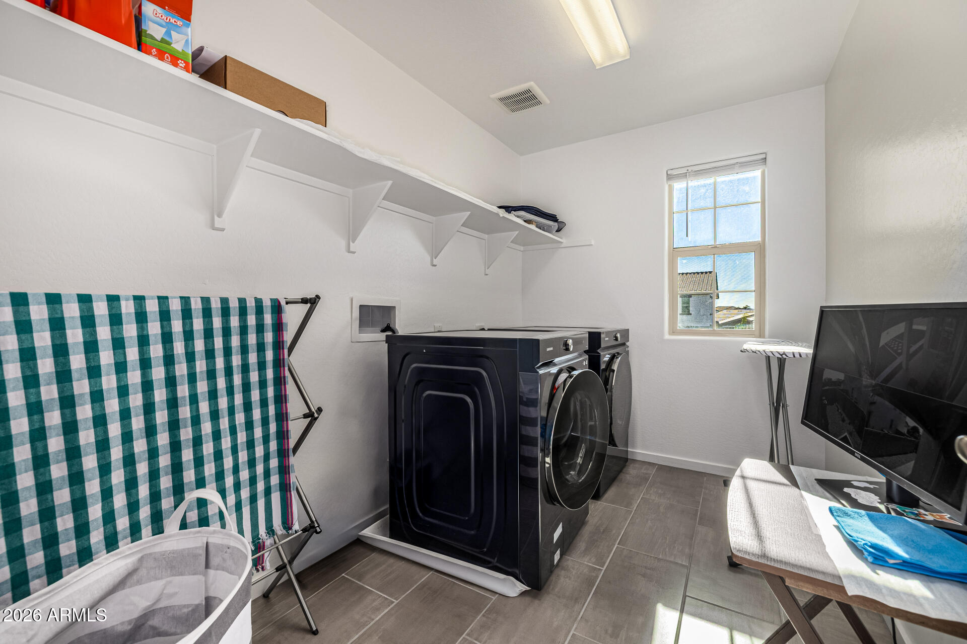 CRESTFIELD MANOR AT ARIZONA FARMS VILLAGE PAR 7 - Residential