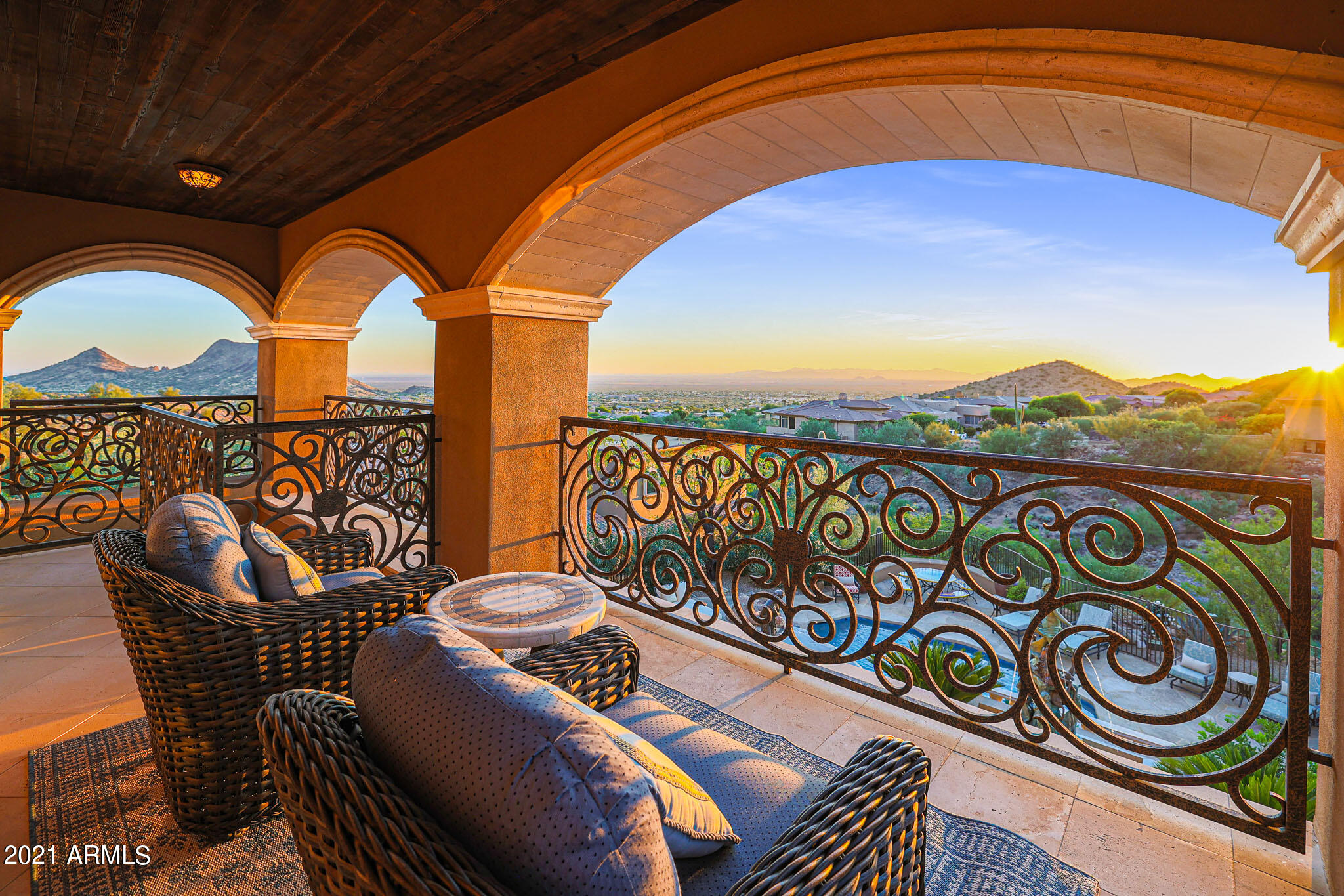 SCOTTSDALE MOUNTAIN - Residential