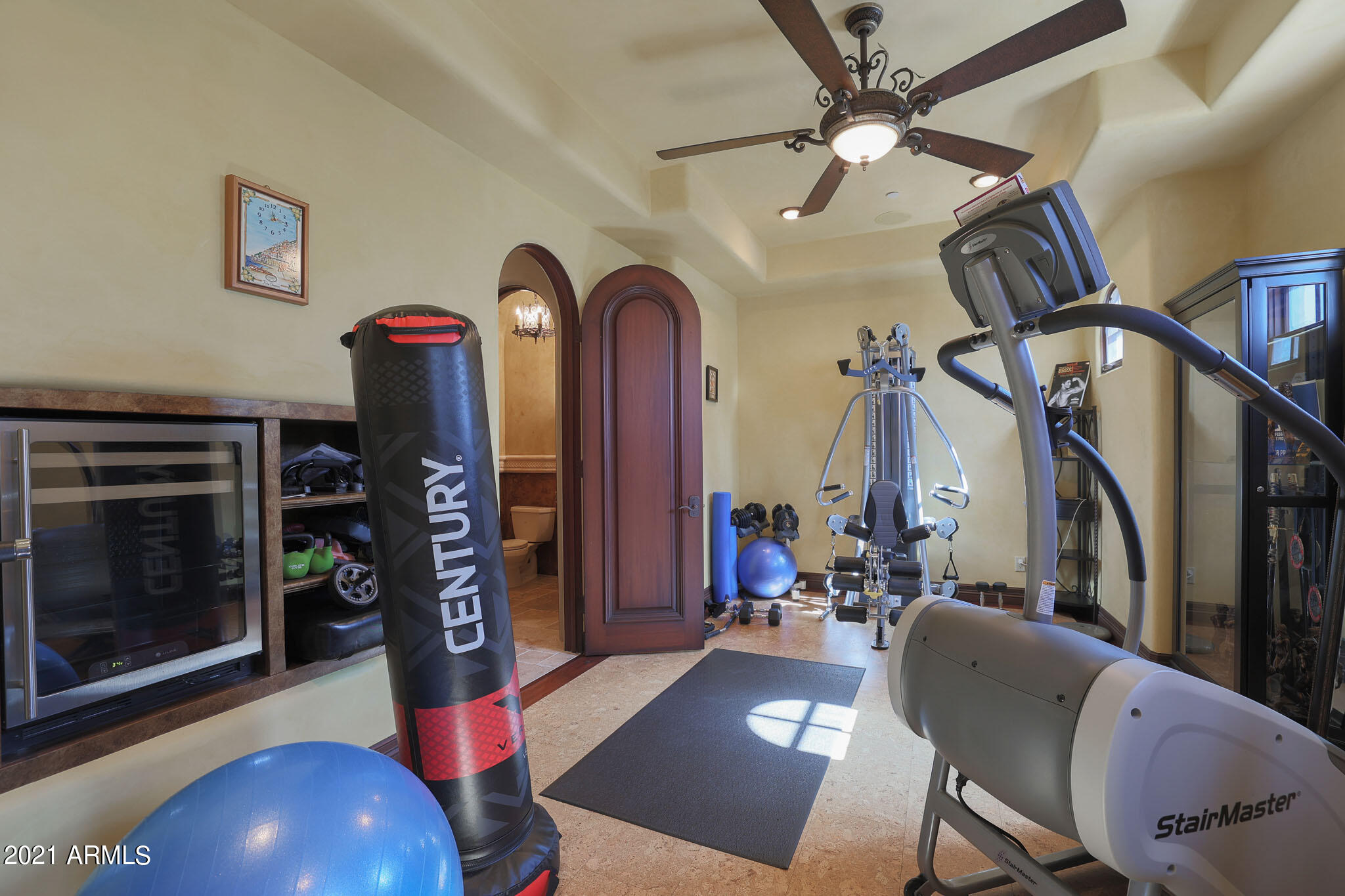 SCOTTSDALE MOUNTAIN - Residential