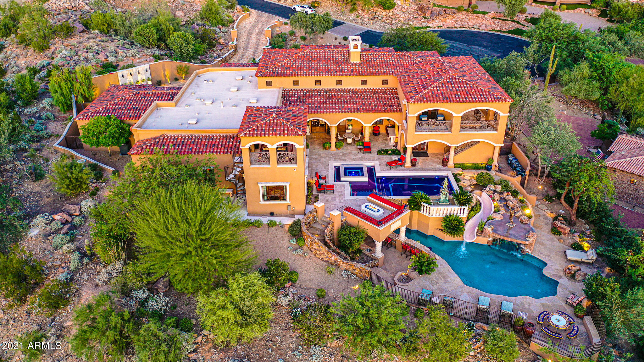 SCOTTSDALE MOUNTAIN - Residential