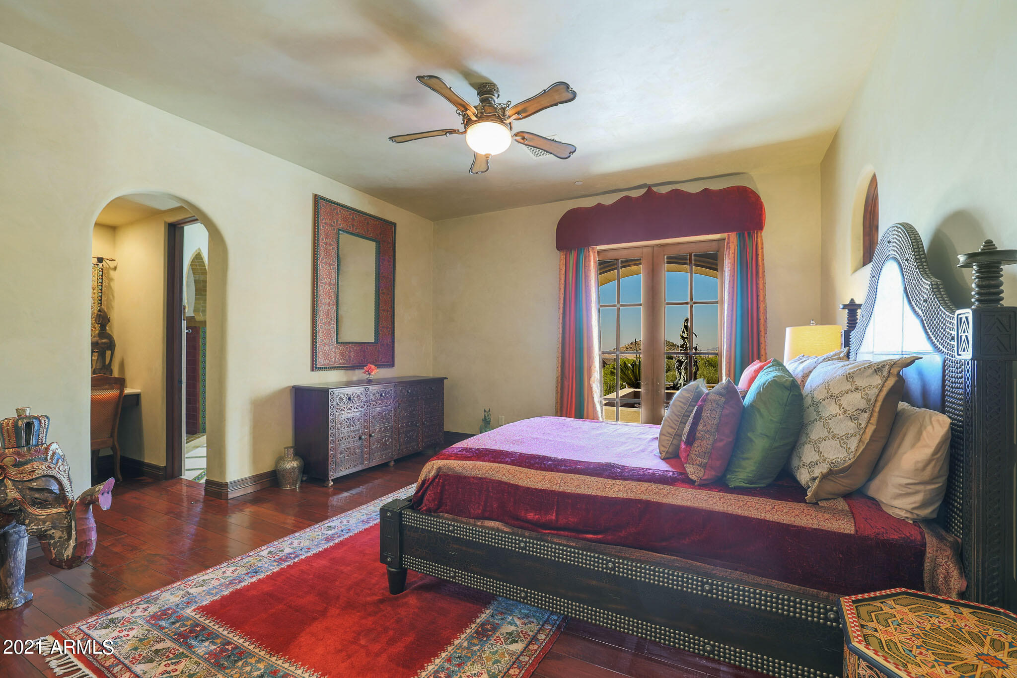 SCOTTSDALE MOUNTAIN - Residential