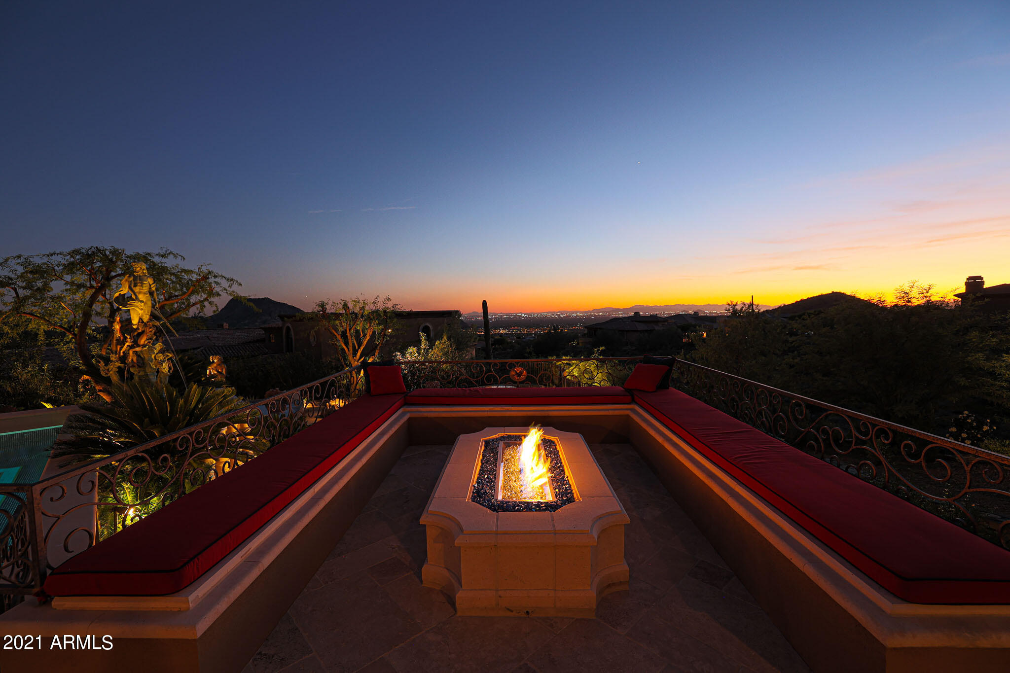 SCOTTSDALE MOUNTAIN - Residential