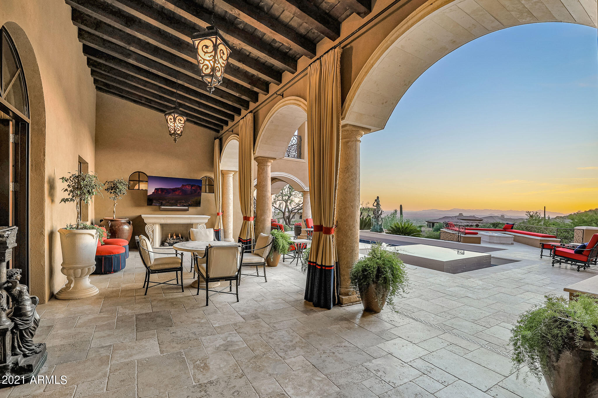 SCOTTSDALE MOUNTAIN - Residential