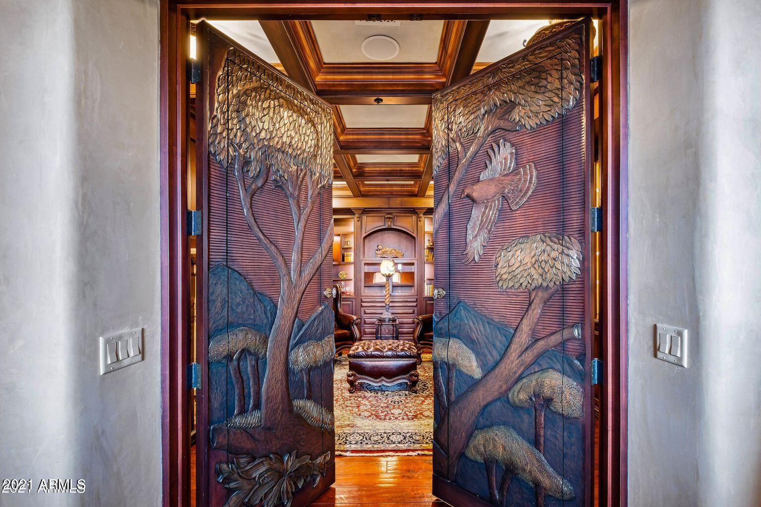 SCOTTSDALE MOUNTAIN - Residential