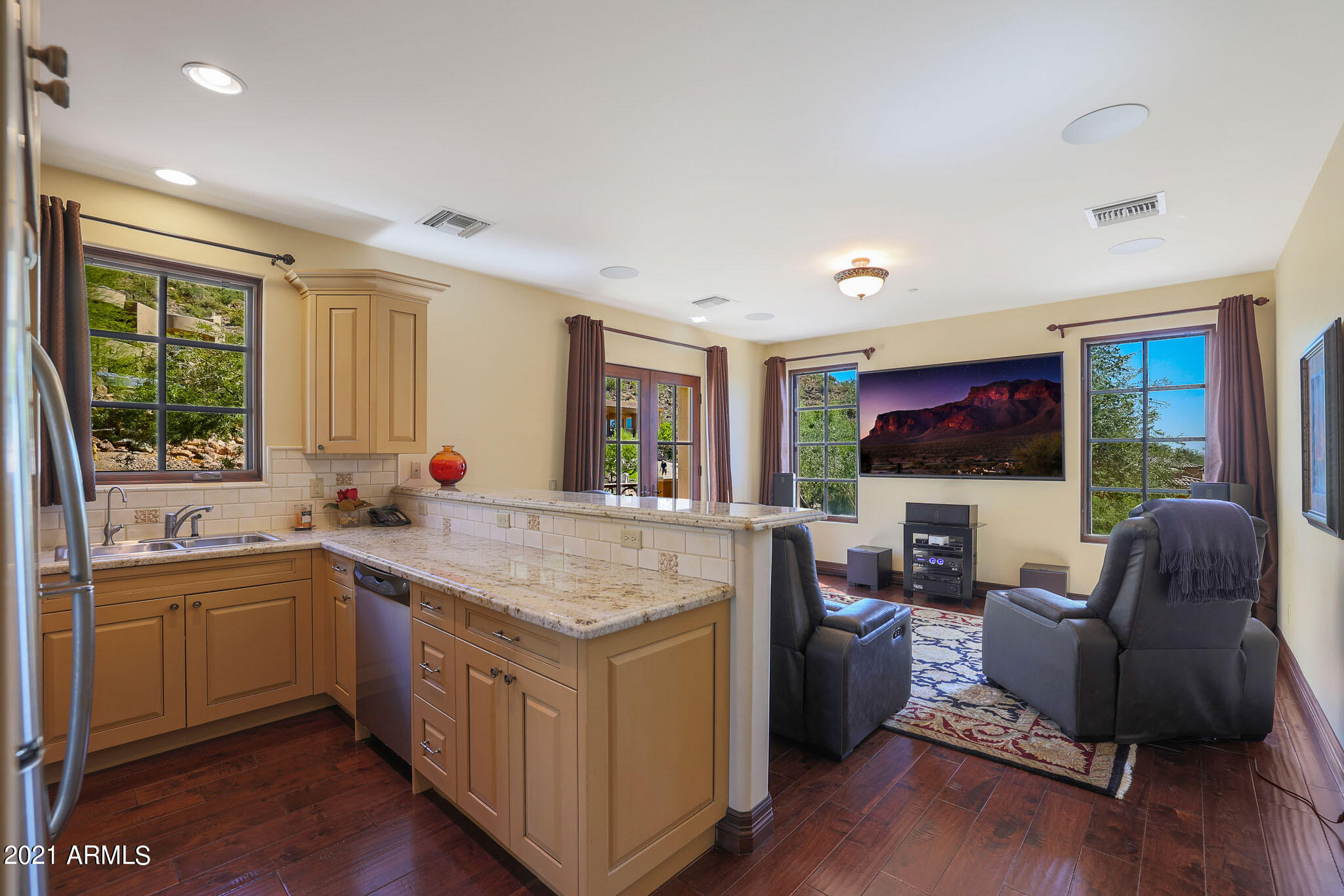 SCOTTSDALE MOUNTAIN - Residential