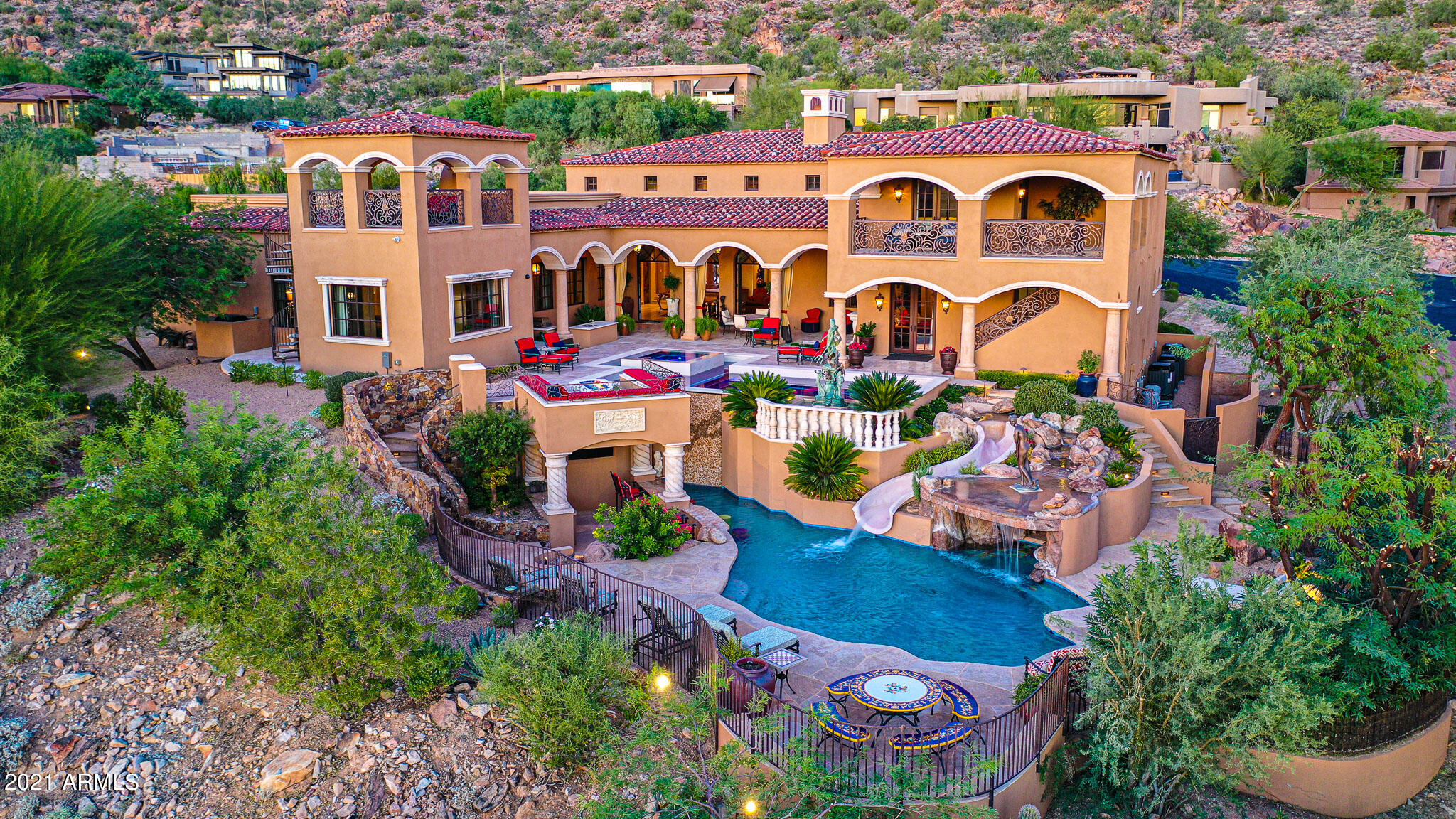 SCOTTSDALE MOUNTAIN - Residential