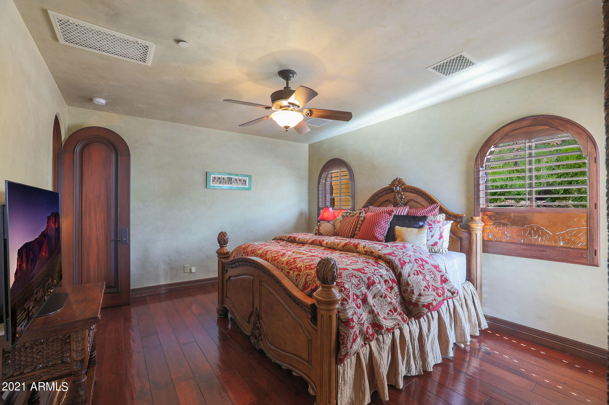 SCOTTSDALE MOUNTAIN - Residential