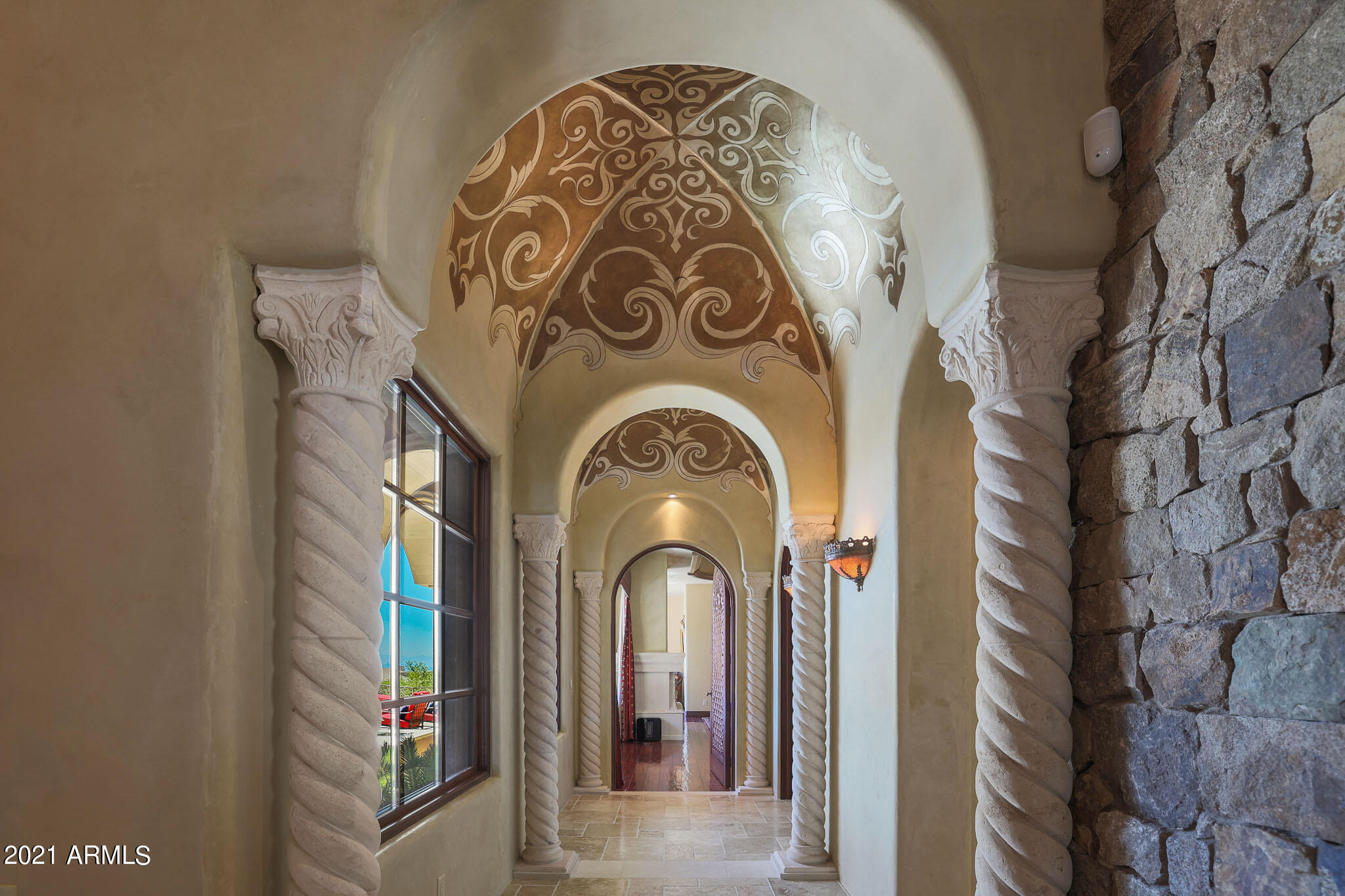 SCOTTSDALE MOUNTAIN - Residential