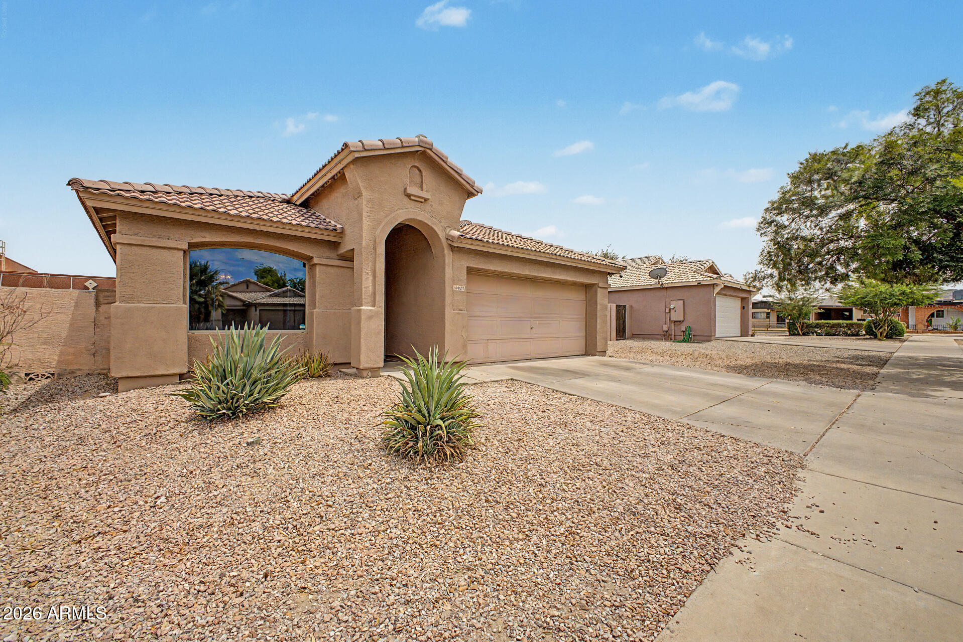 This 4 bedroom, 2 bathroom home has separate living room, RV Gate and alarm system. Master bathroom has double sinks, separate tub and shower and walk in closet. 
Easy walk to El Prado Public Park with huge public pool!
New AC Unit
New Water heater