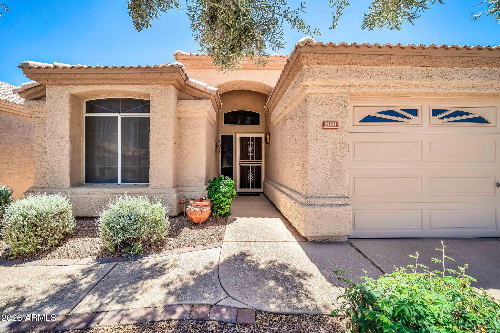 SUN VILLAGE - PUEBLO VILLAGE - Residential