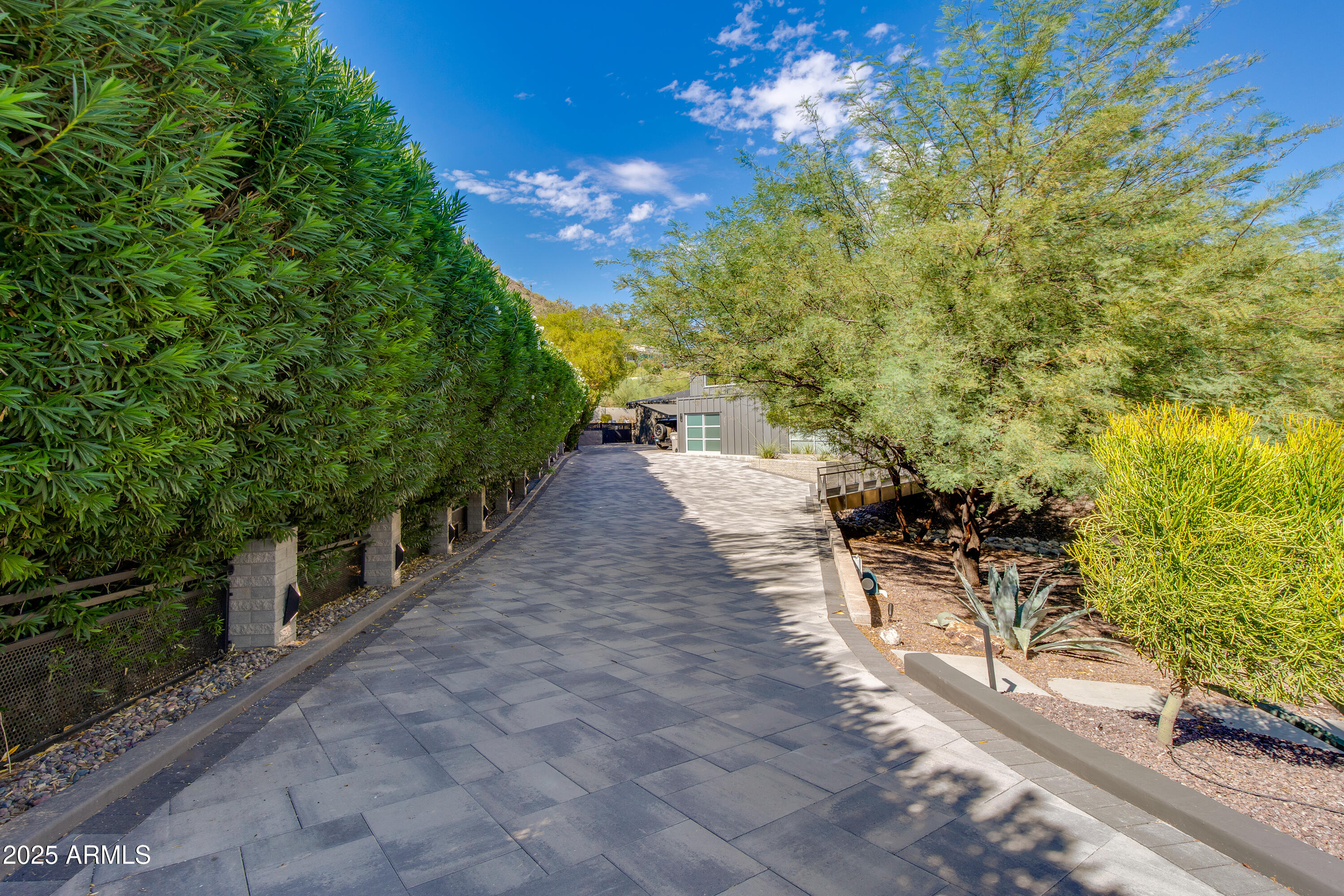 BRAECREST - Residential