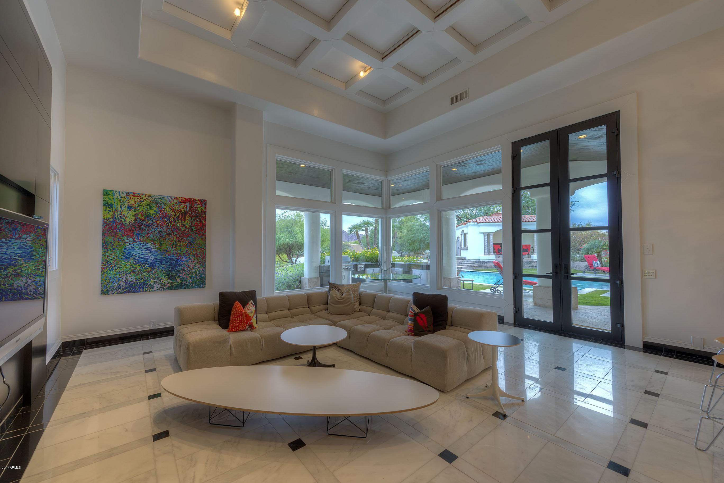 Las Estancias - Residential