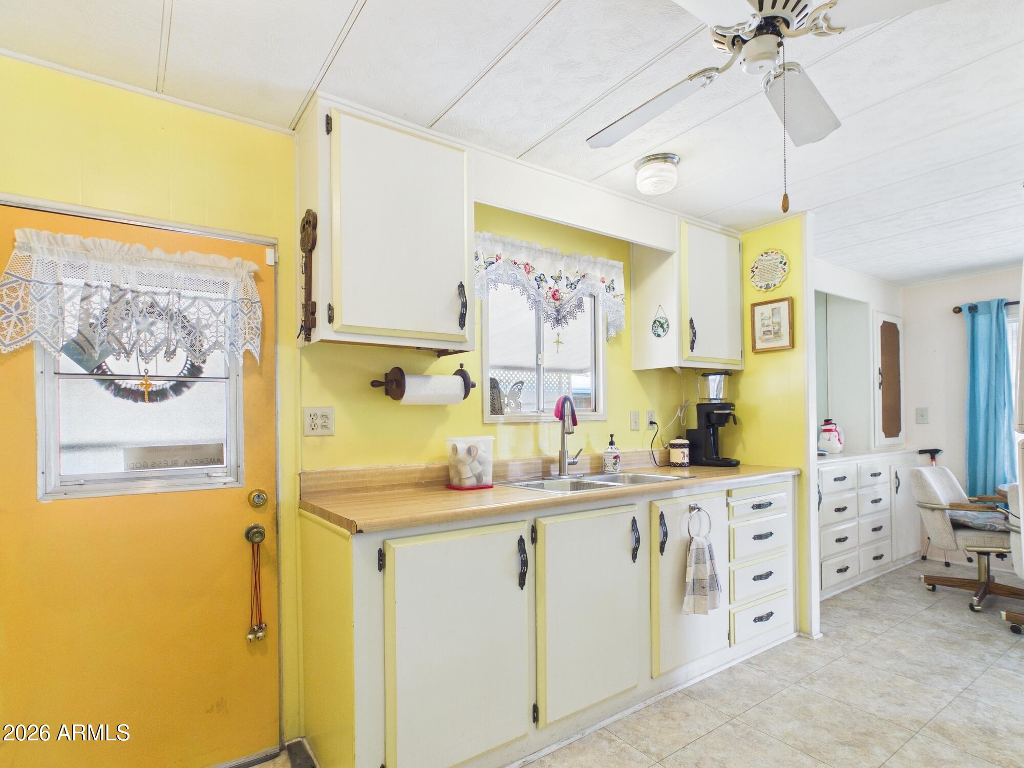 Twin Knolls Mobile home villa - 55+ Age Restriction - Residential