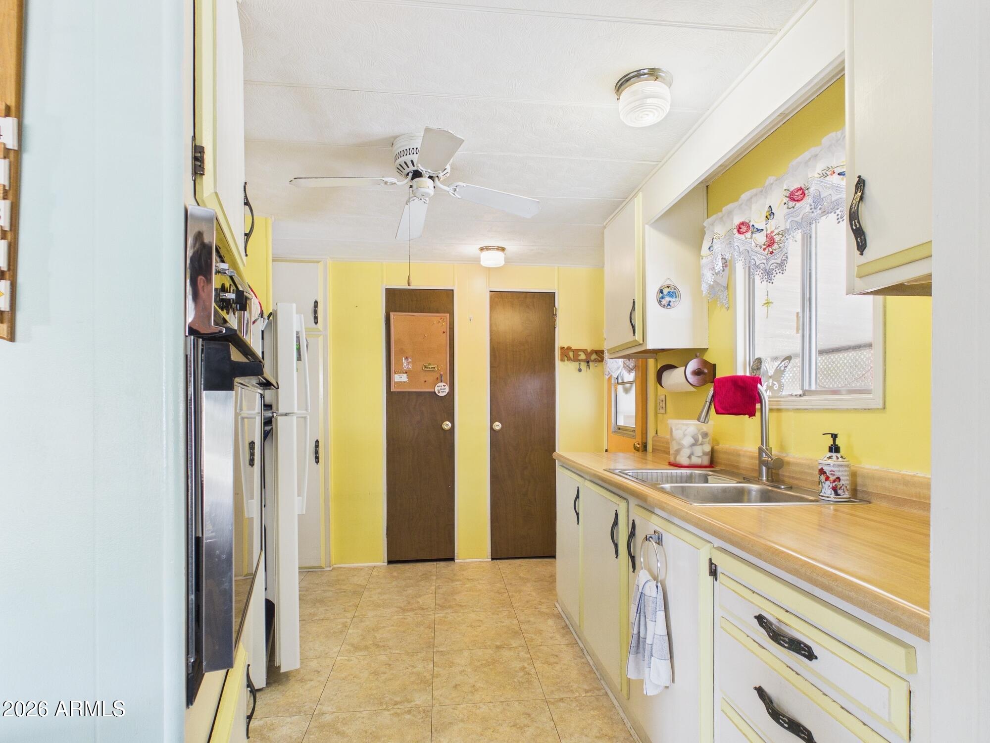 Twin Knolls Mobile home villa - 55+ Age Restriction - Residential