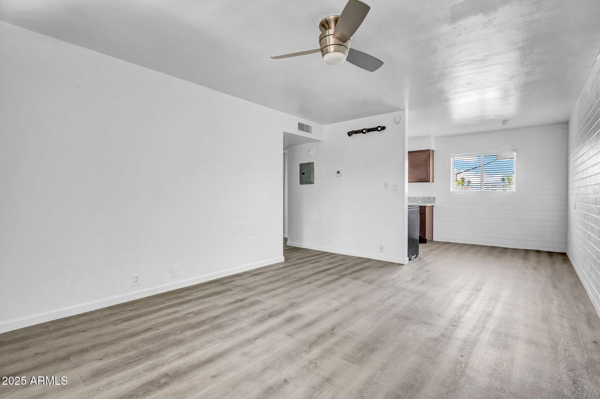 MESA CITY ARIZONA - Residential Income