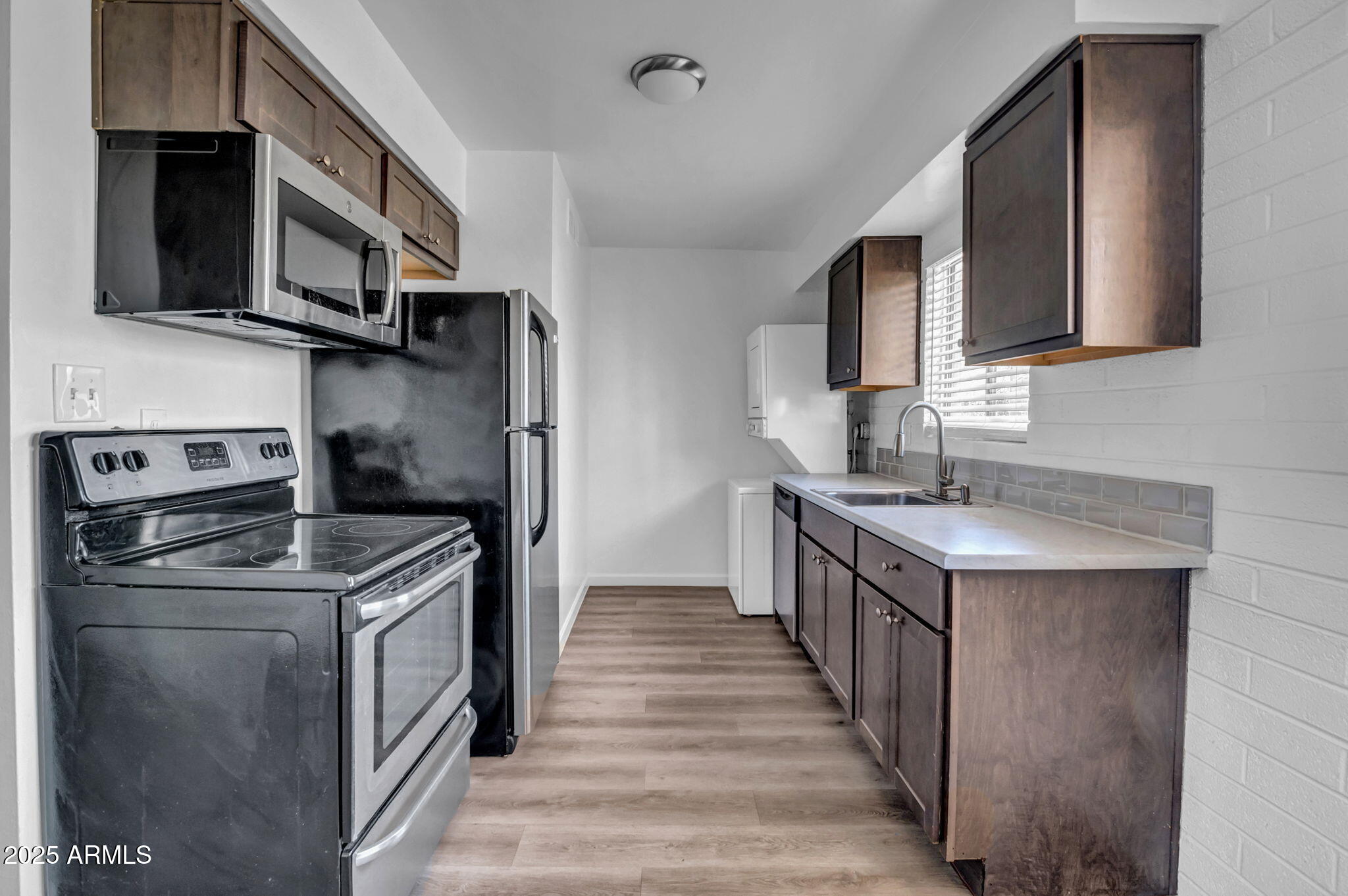 MESA CITY ARIZONA - Residential Income