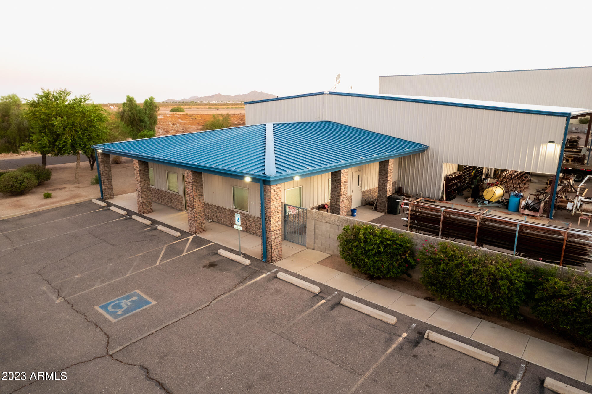 DONOVAN M KRAMER SR IND PK @ THE AIRPT PH II PAR H - Commercial Sale