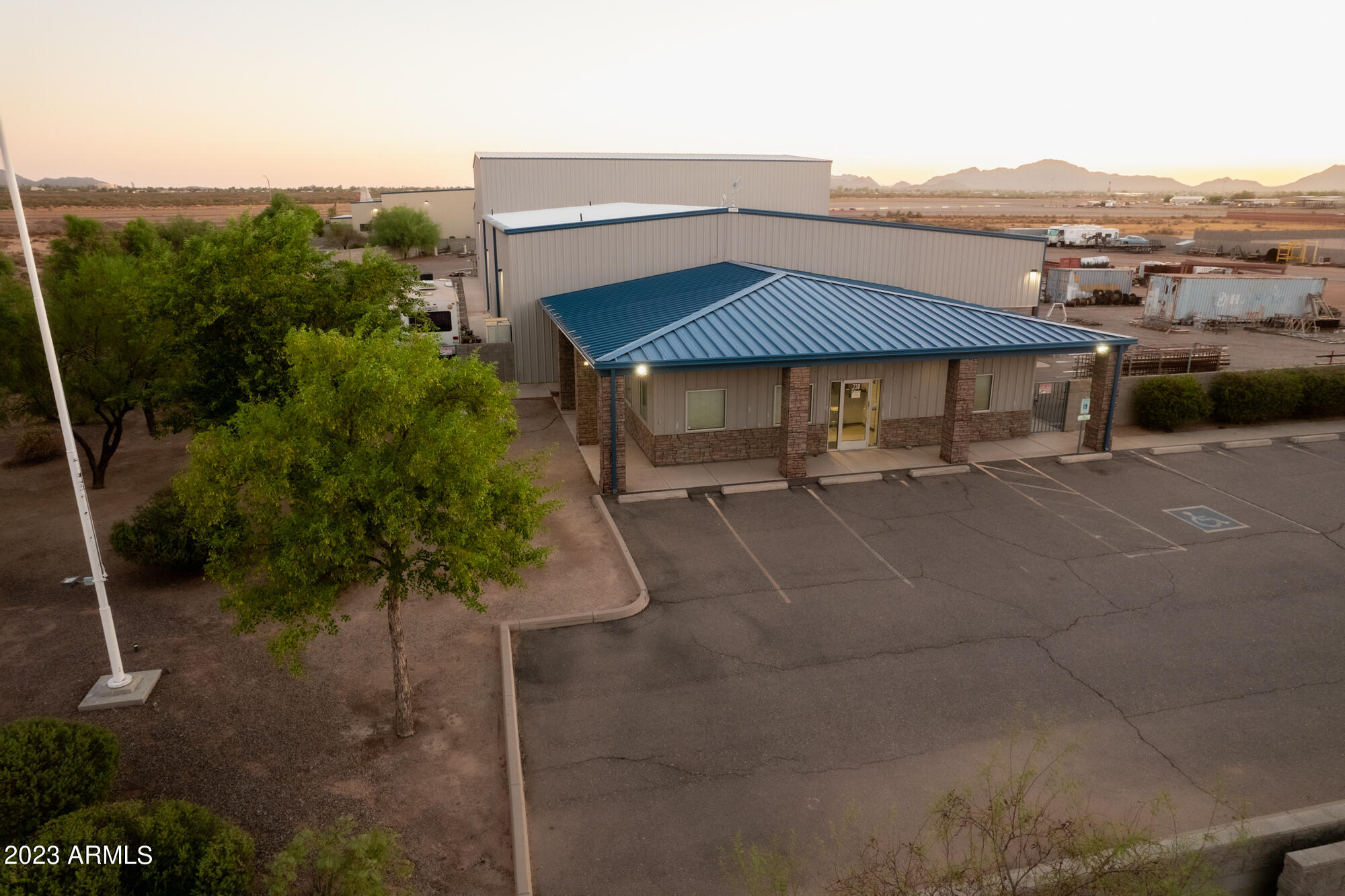 DONOVAN M KRAMER SR IND PK @ THE AIRPT PH II PAR H - Commercial Sale