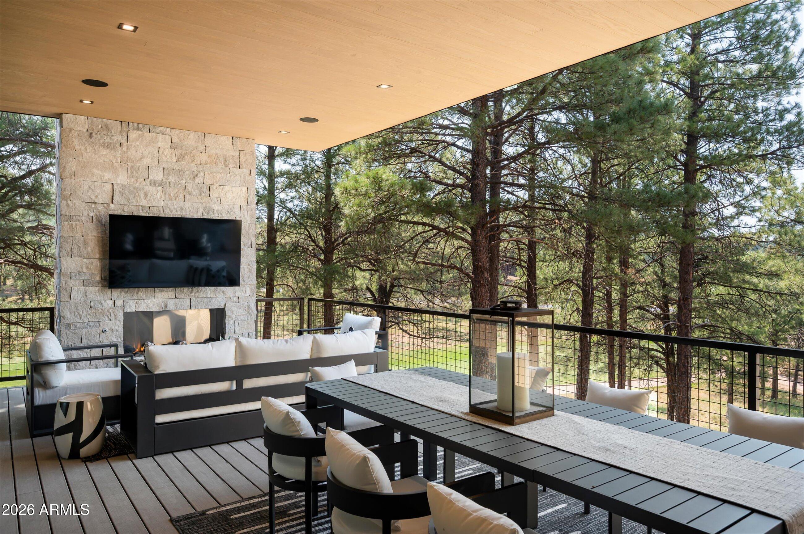 ESTATES AT PINE CANYON 5 - Residential
