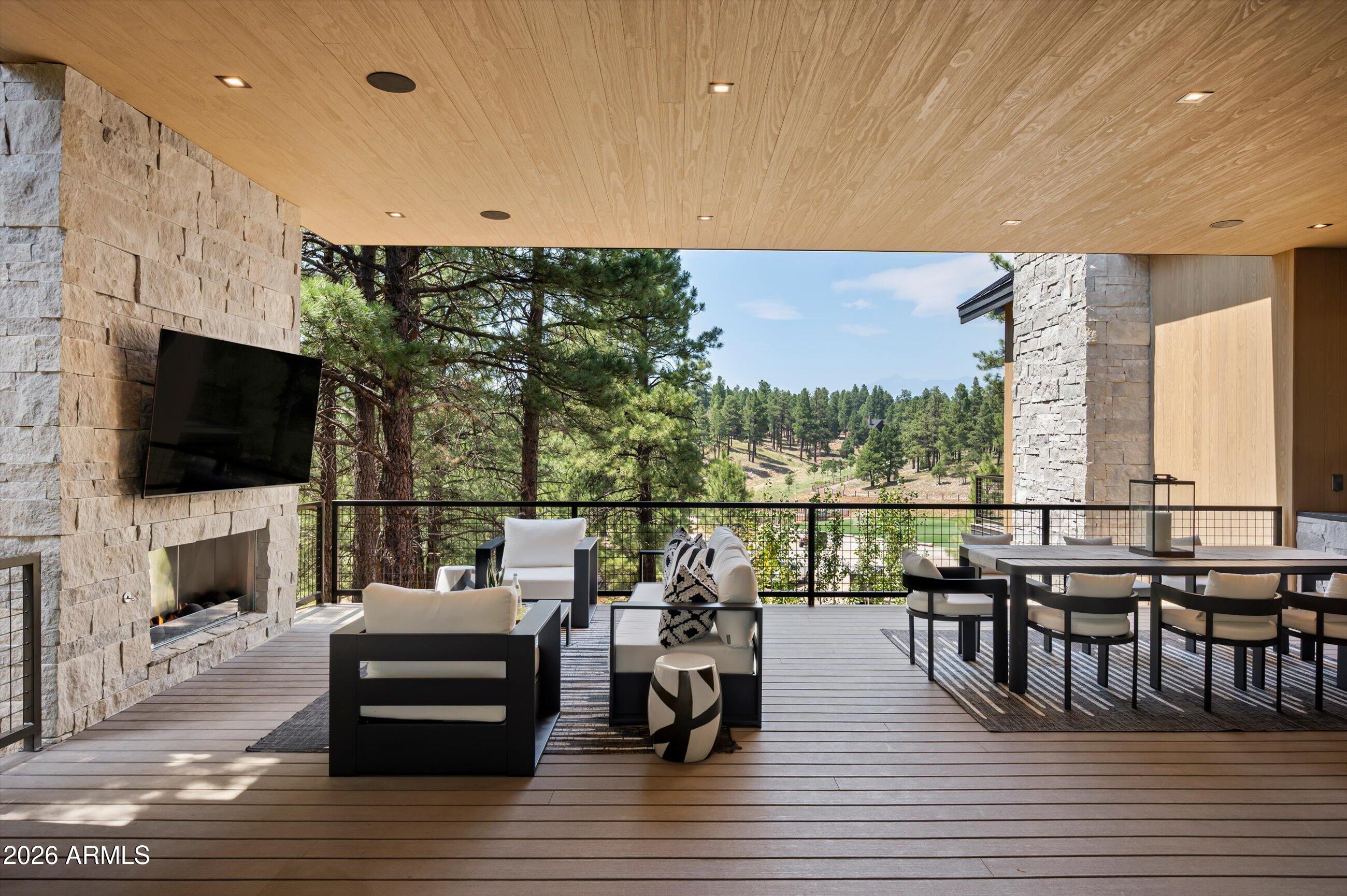 ESTATES AT PINE CANYON 5 - Residential