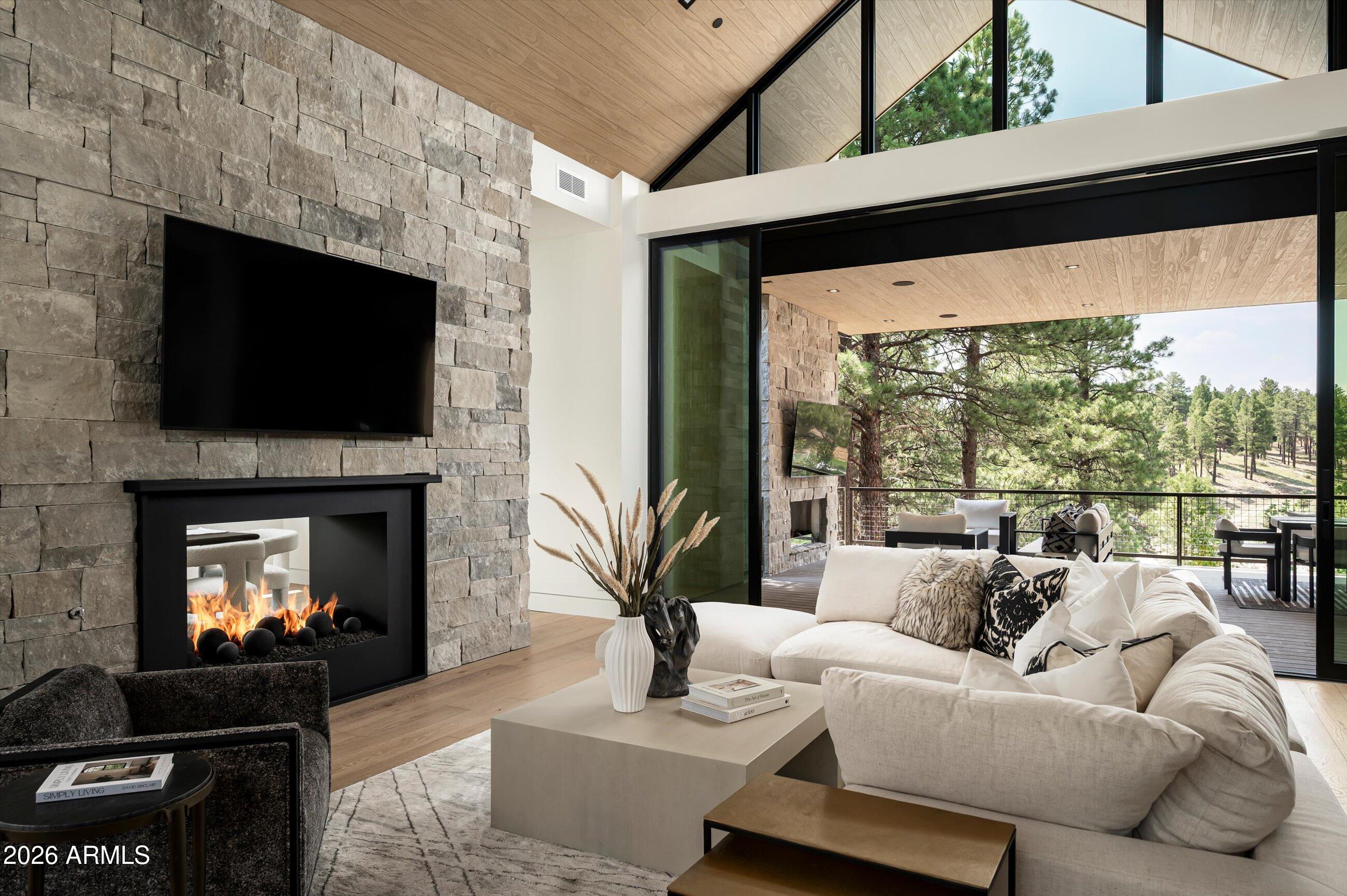 ESTATES AT PINE CANYON 5 - Residential