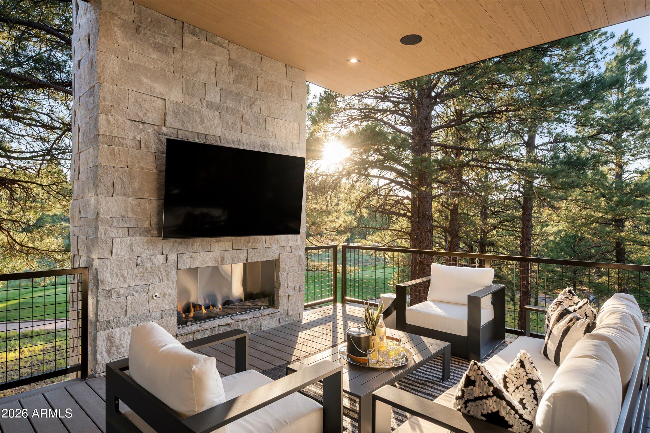 ESTATES AT PINE CANYON 5 - Residential