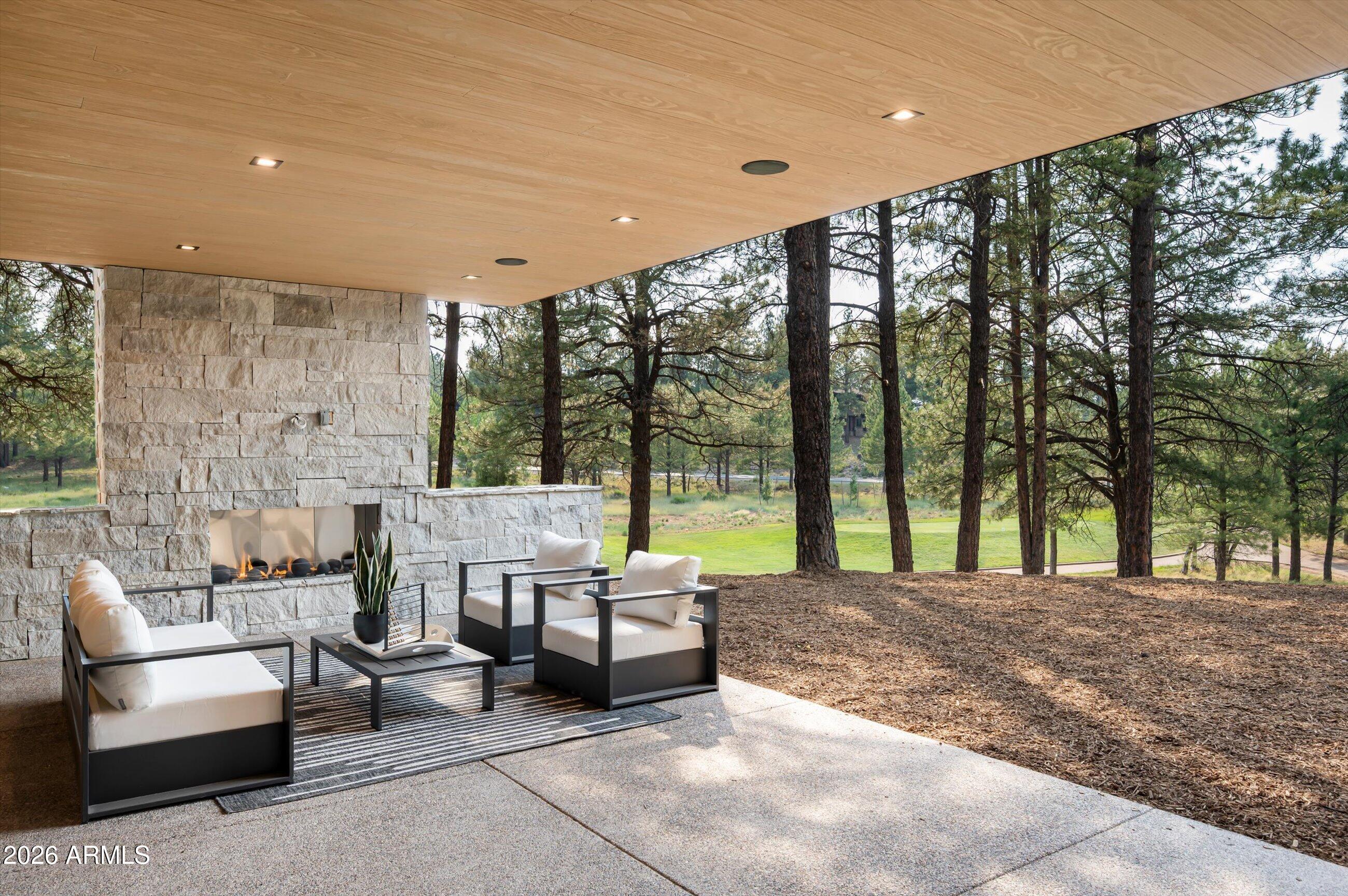 ESTATES AT PINE CANYON 5 - Residential