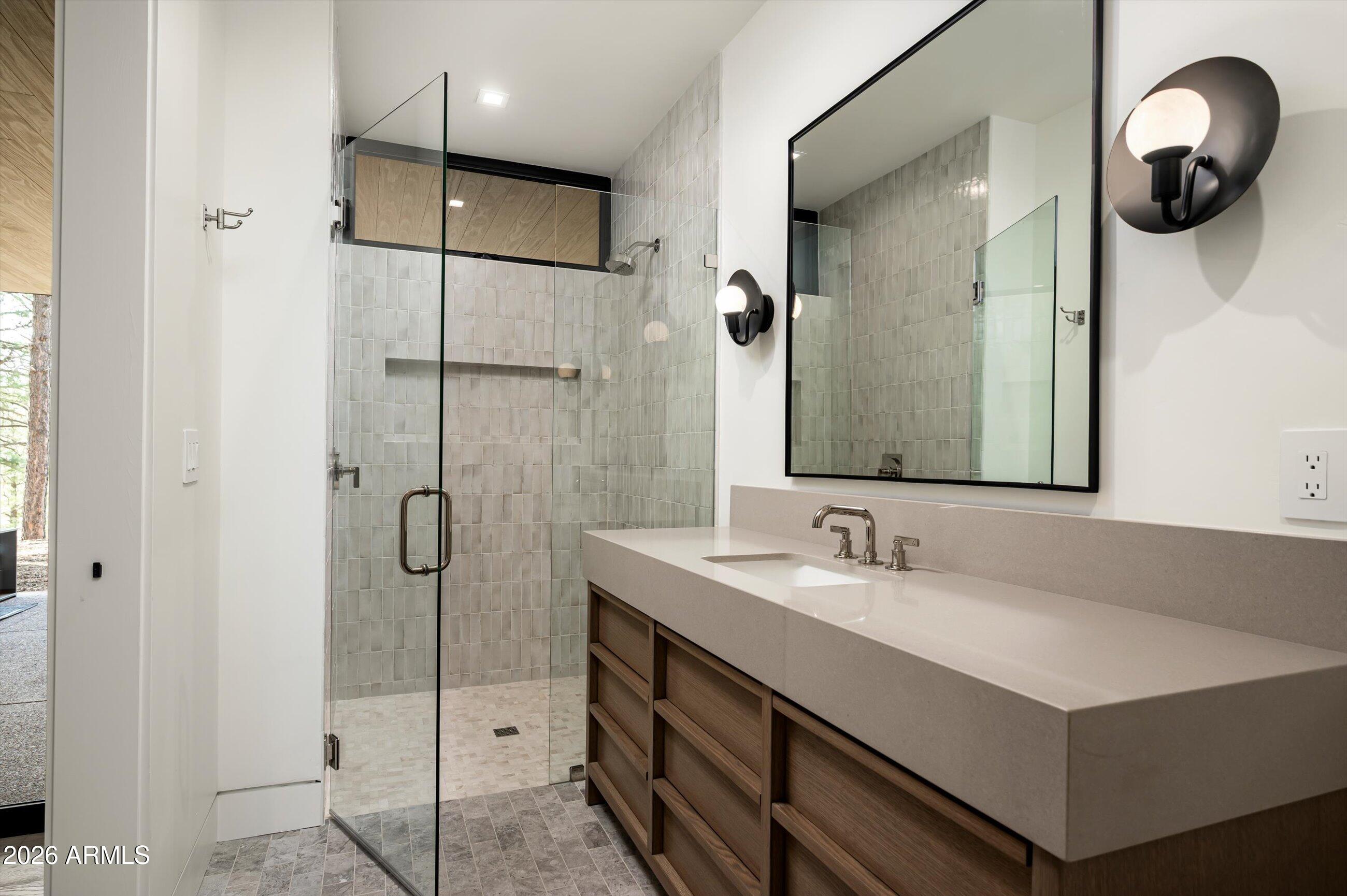 ESTATES AT PINE CANYON 5 - Residential
