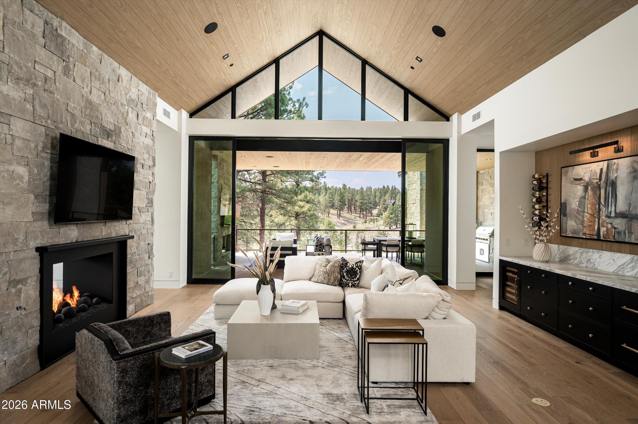 ESTATES AT PINE CANYON 5 - Residential