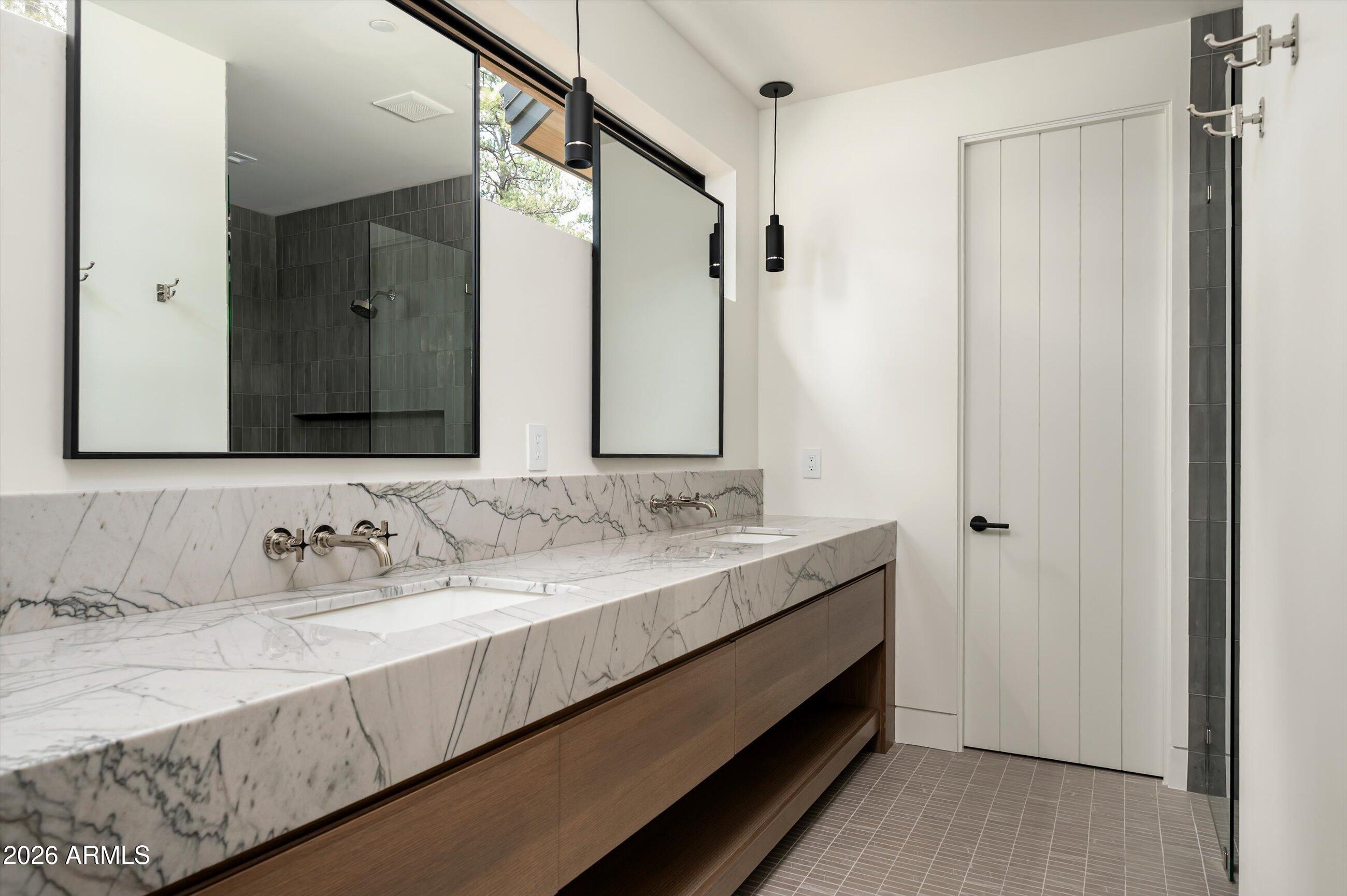 ESTATES AT PINE CANYON 5 - Residential