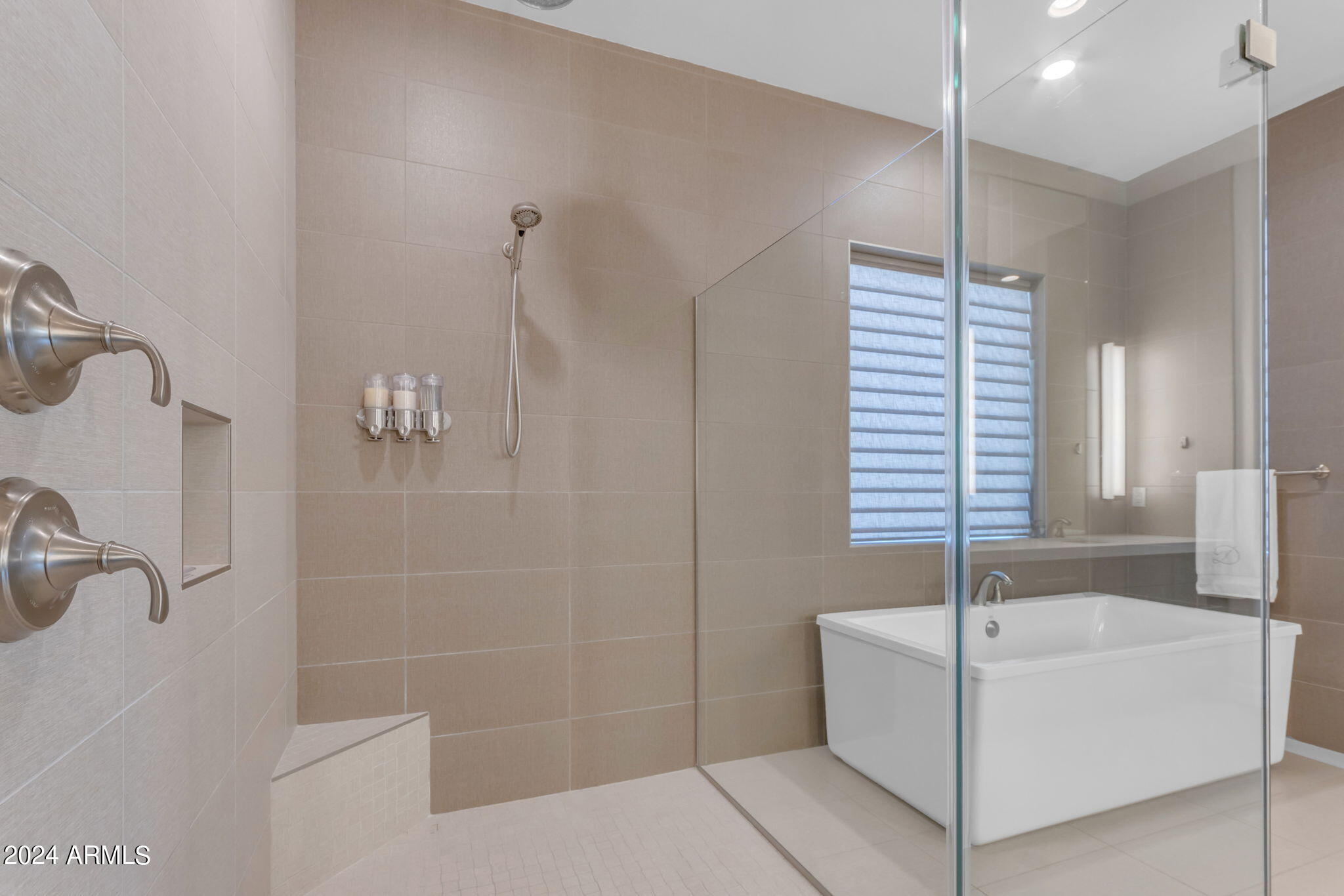 TURQUESA EQUESTRIAN ESTATES - Residential
