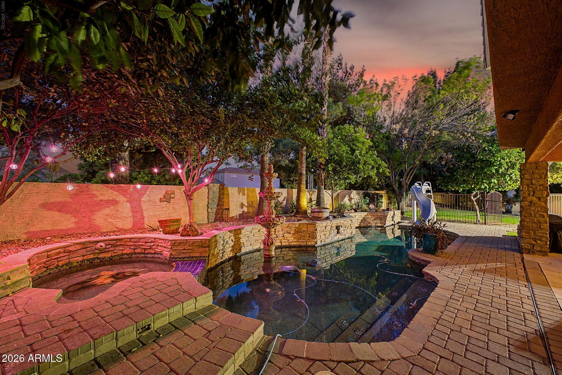 TUSCANY POINT - Residential
