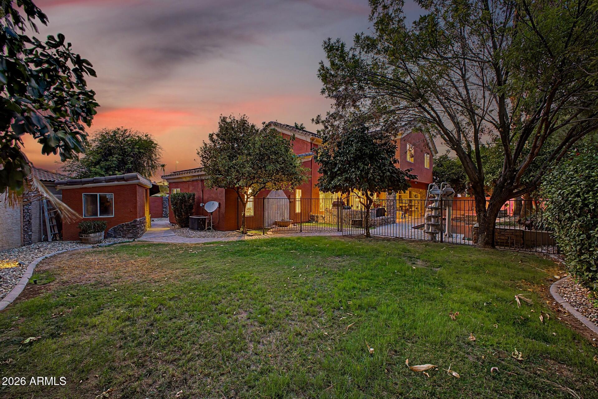 TUSCANY POINT - Residential