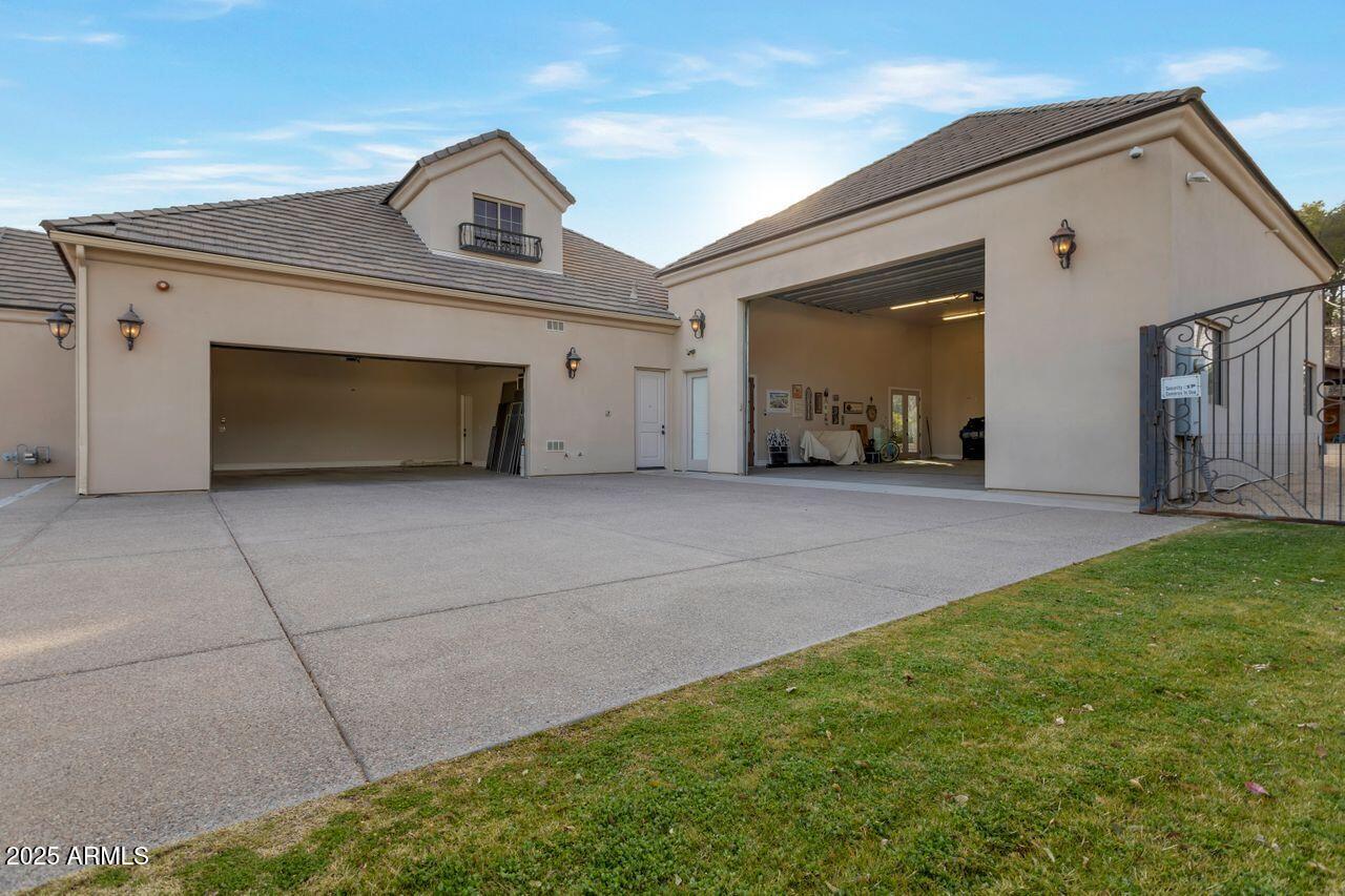 Royal Palm - Residential