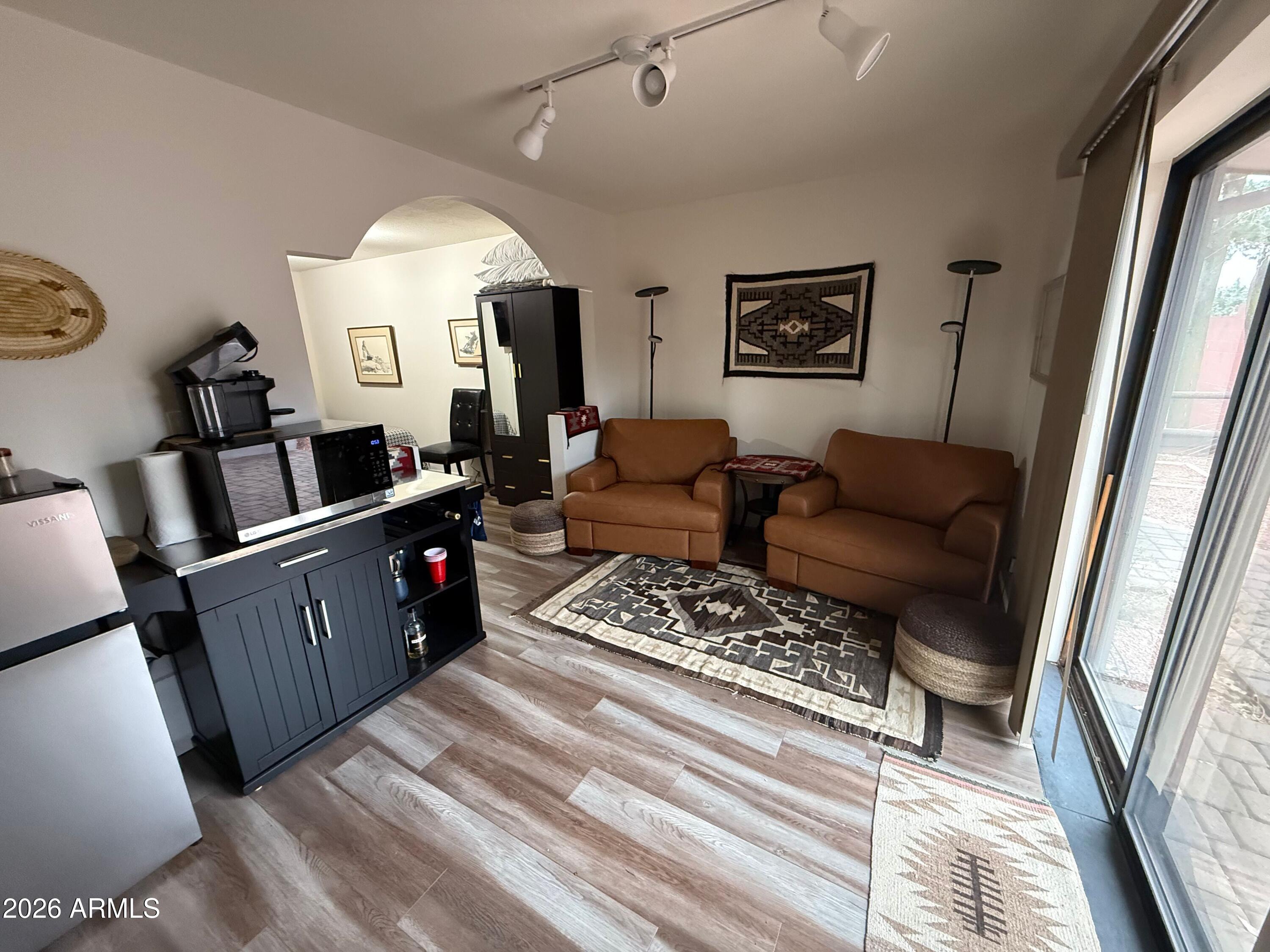 SEDONA - Commercial Lease
