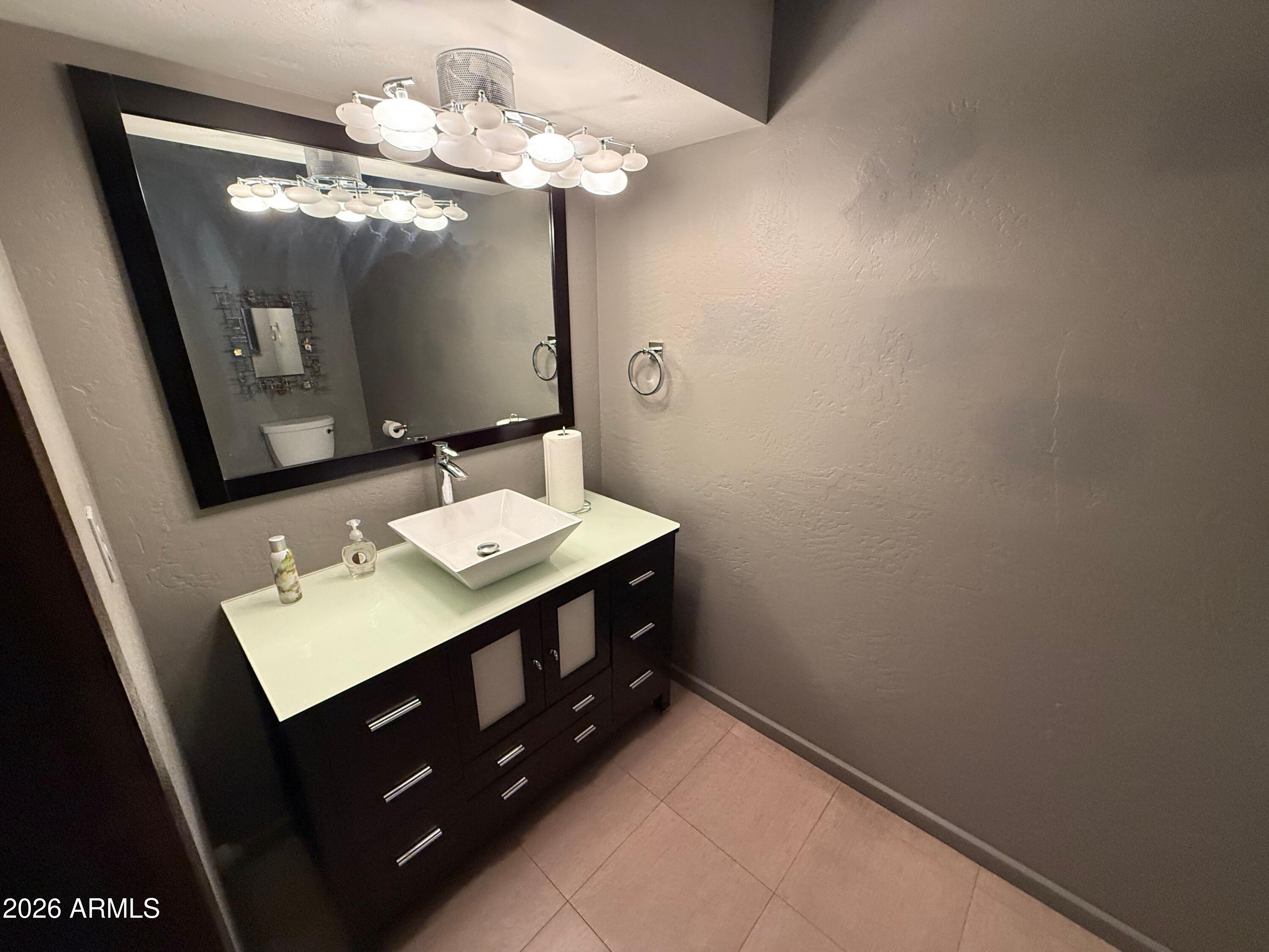 SEDONA - Commercial Lease