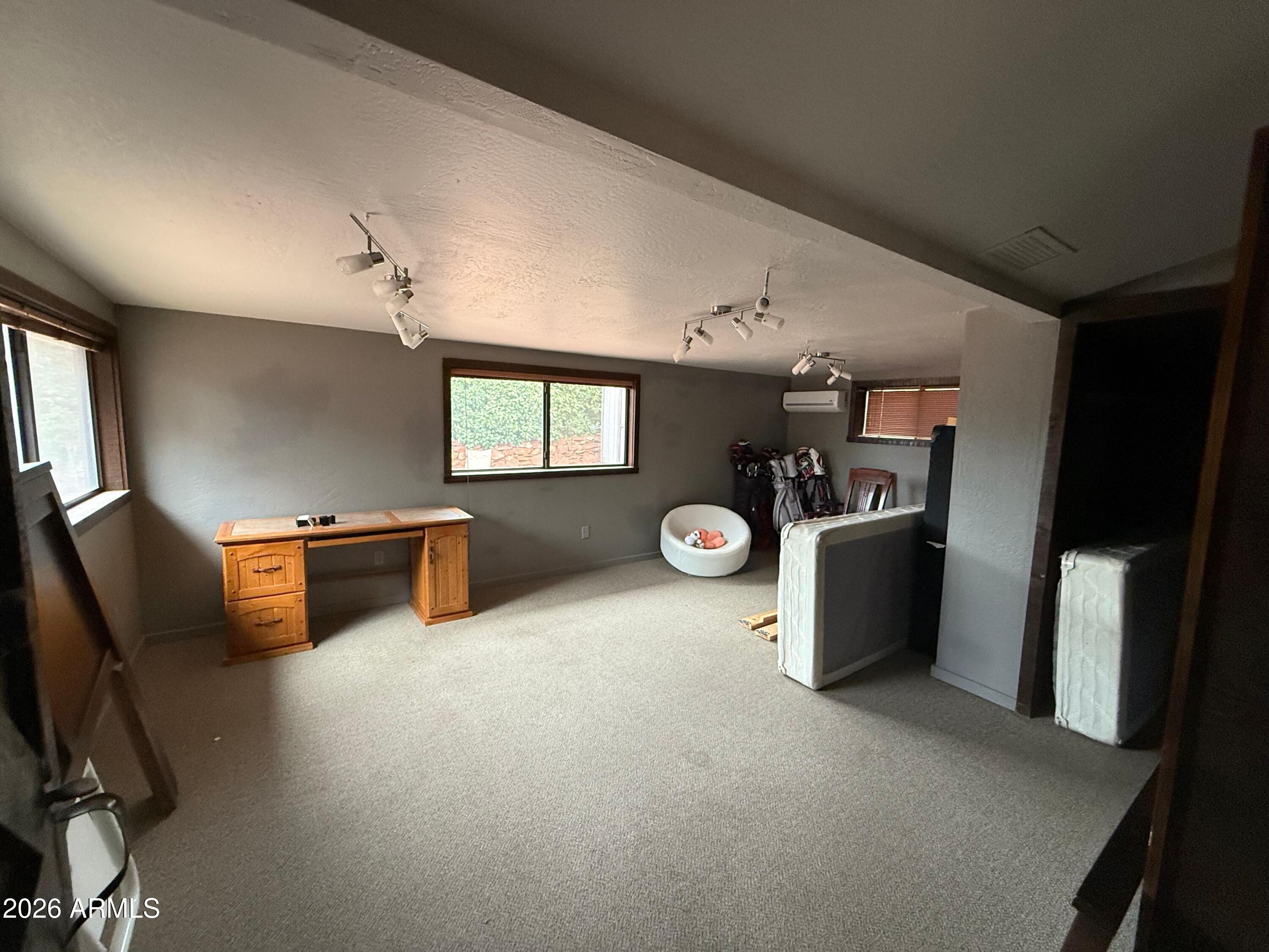 SEDONA - Commercial Lease