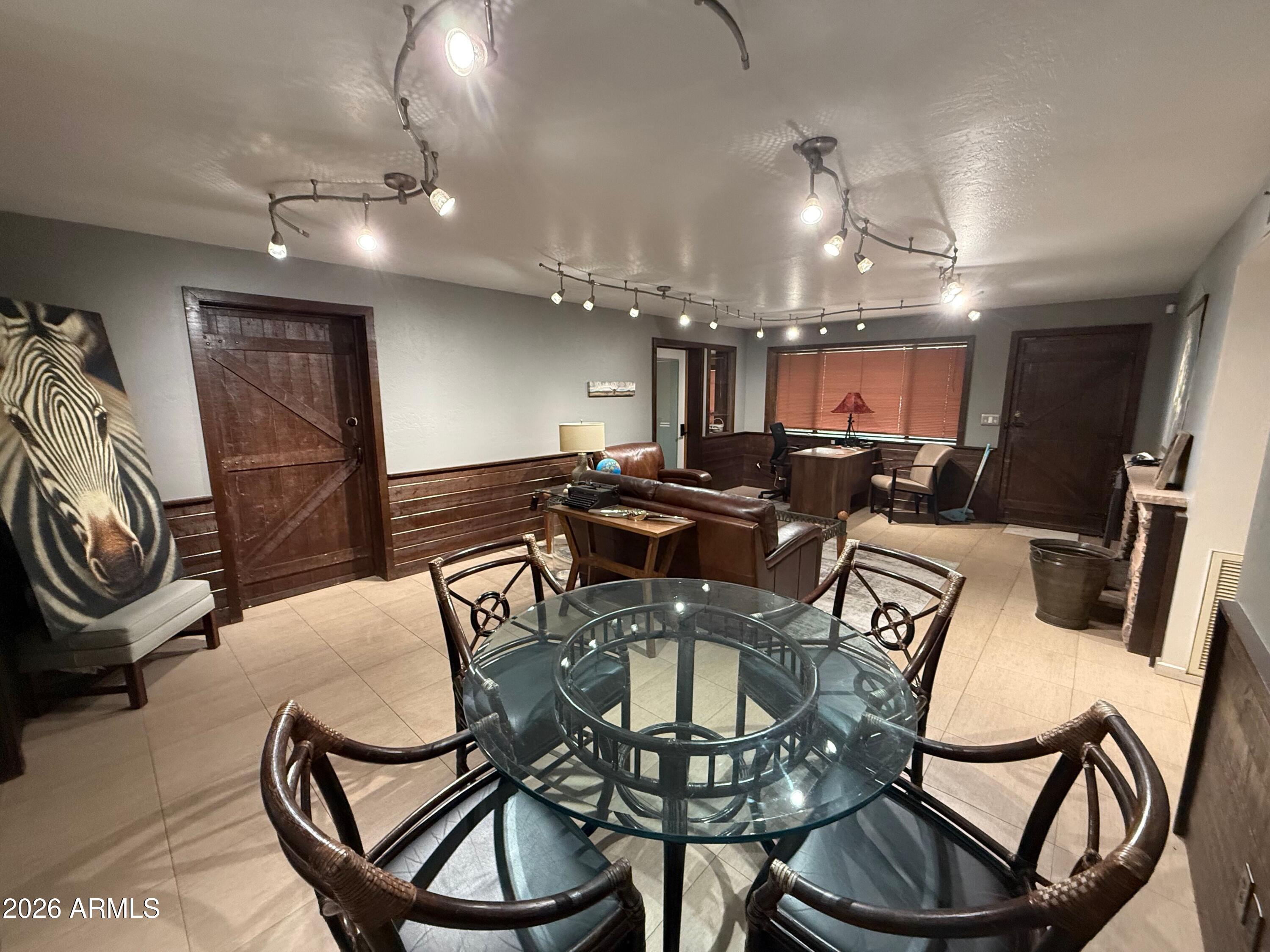 SEDONA - Commercial Lease