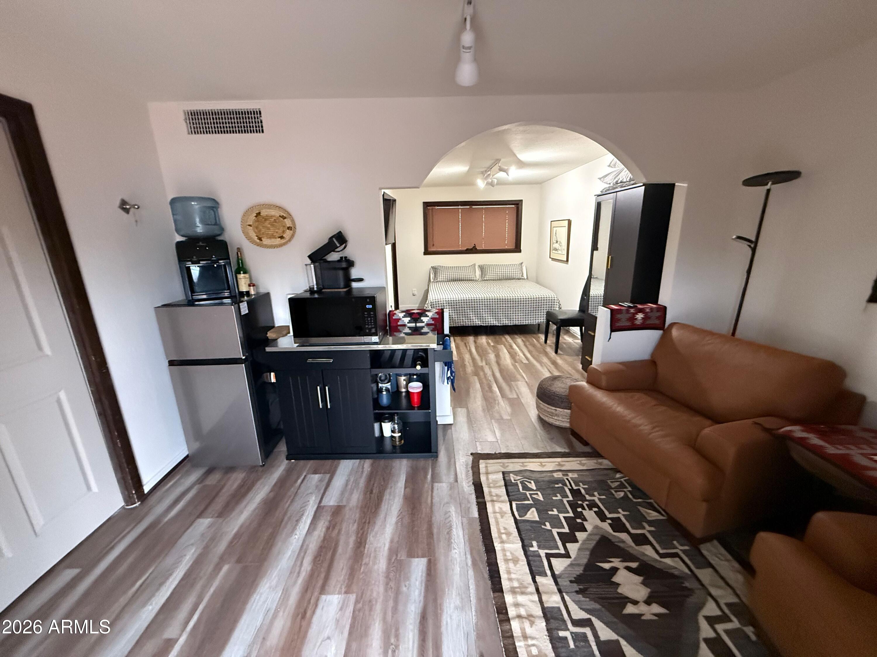 SEDONA - Commercial Lease