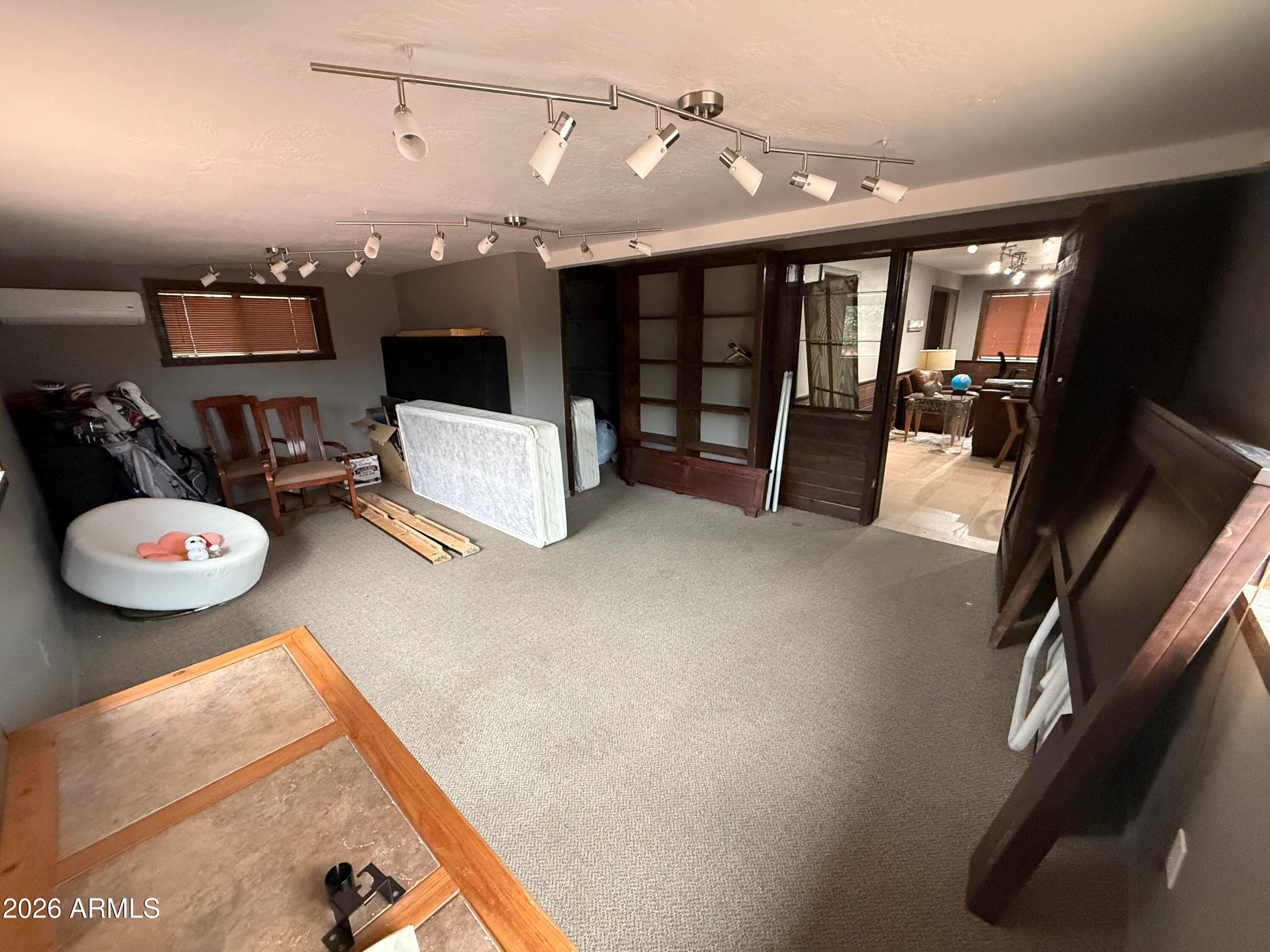 SEDONA - Commercial Lease