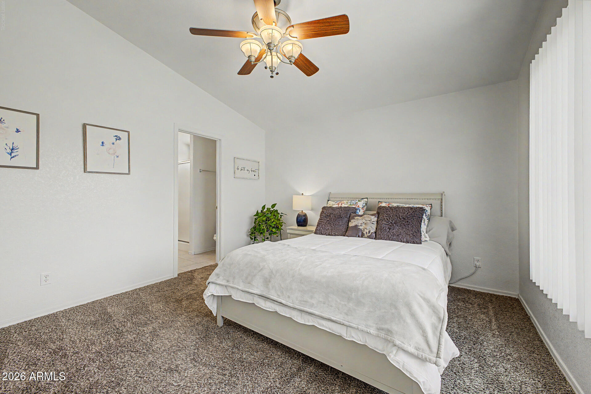 LAS PALMERAS WEST - Residential